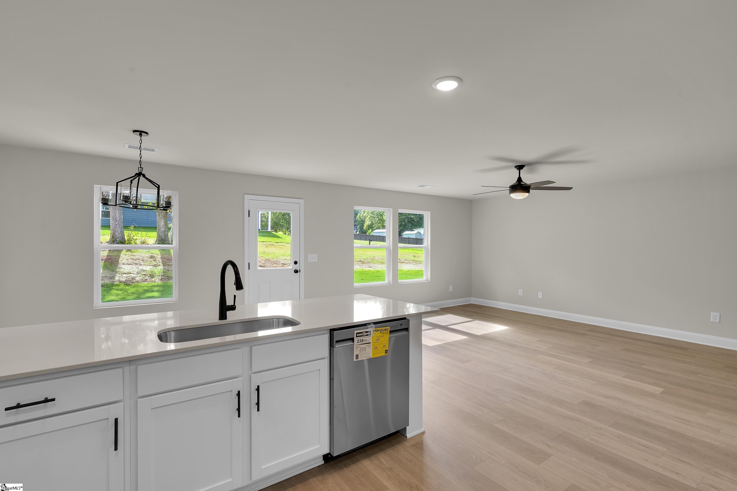 1839 Memorial Drive Extension Property Photo 6