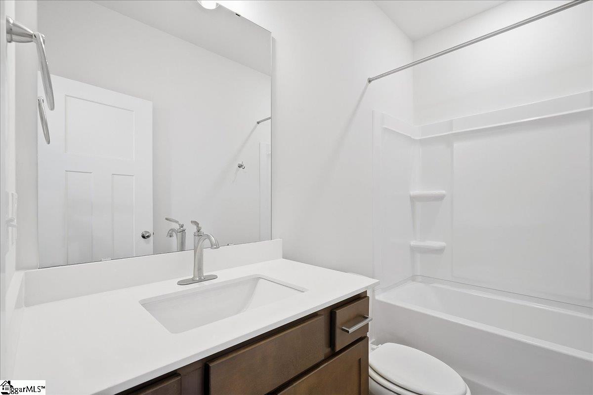 809 Lonsdale Court Property Photo 17