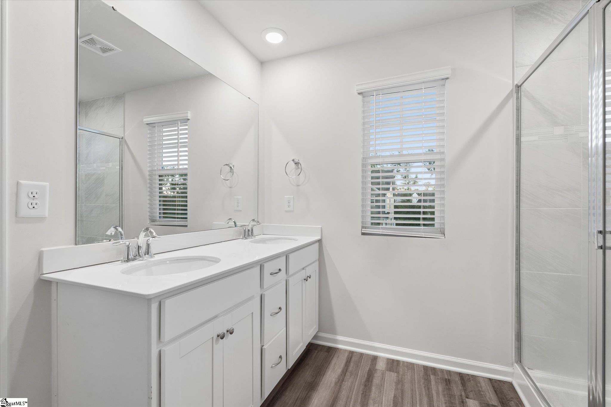 320 E Compass Way Property Photo 16