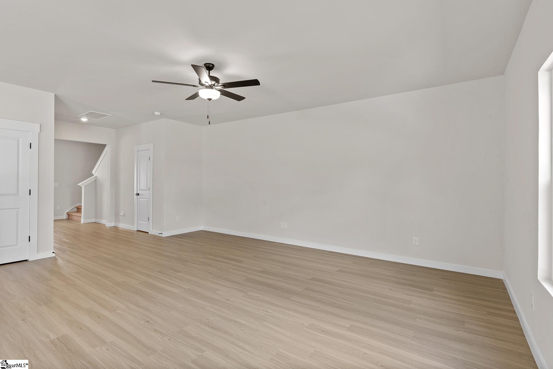 1204 Crested Iris Street Property Photo 2