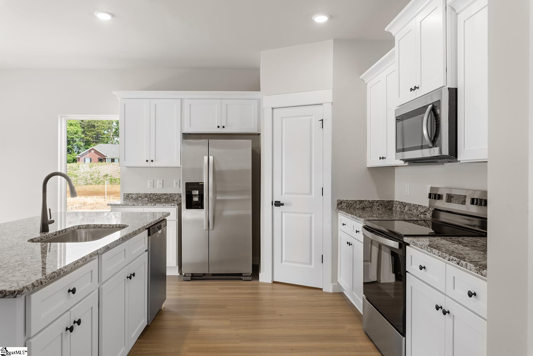 1204 Crested Iris Street Property Photo 6