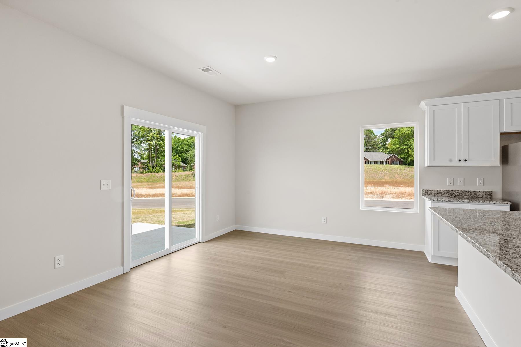 1204 Crested Iris Street Property Photo 7