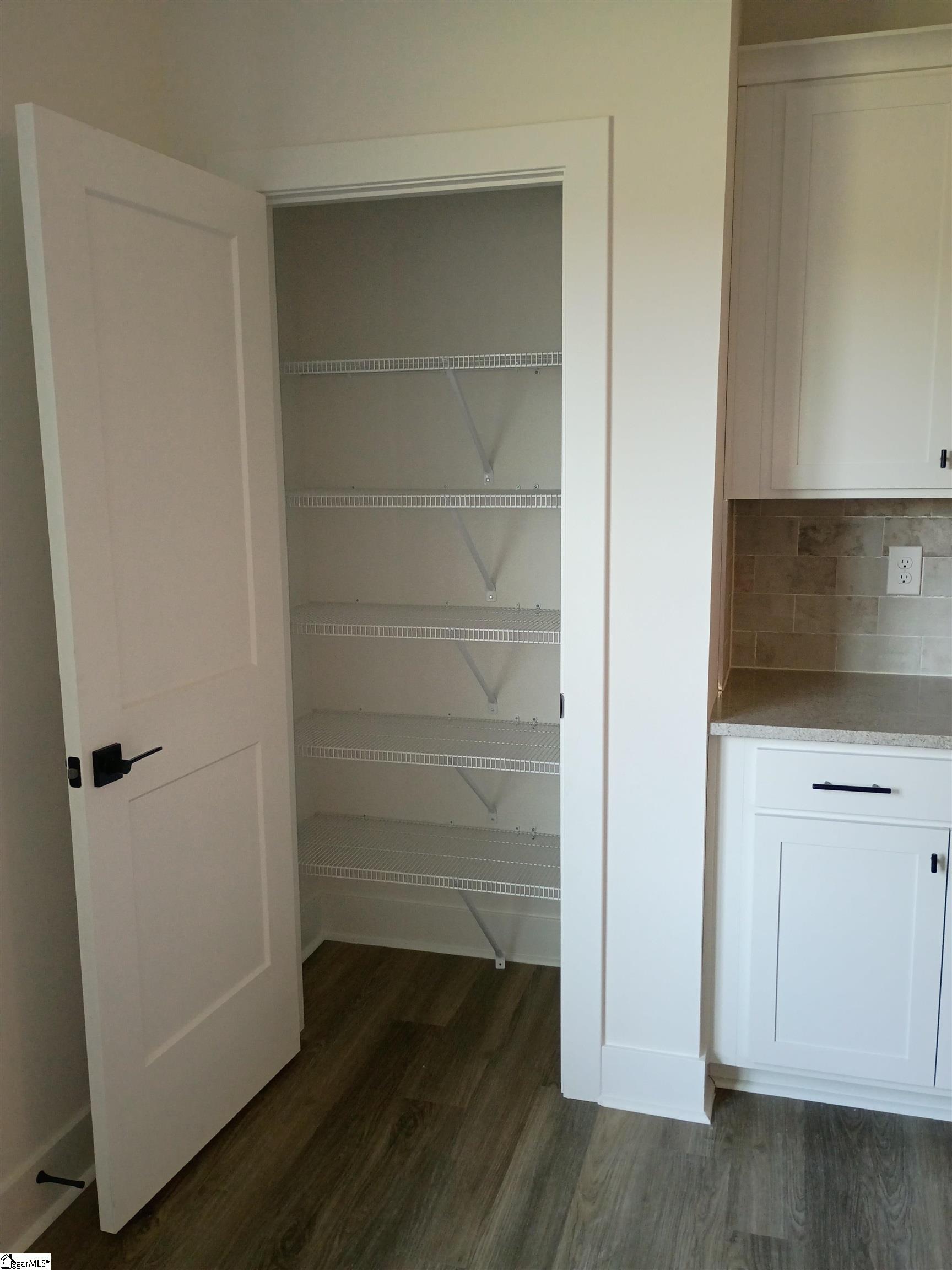 201 Glencliff Way Property Photo 7