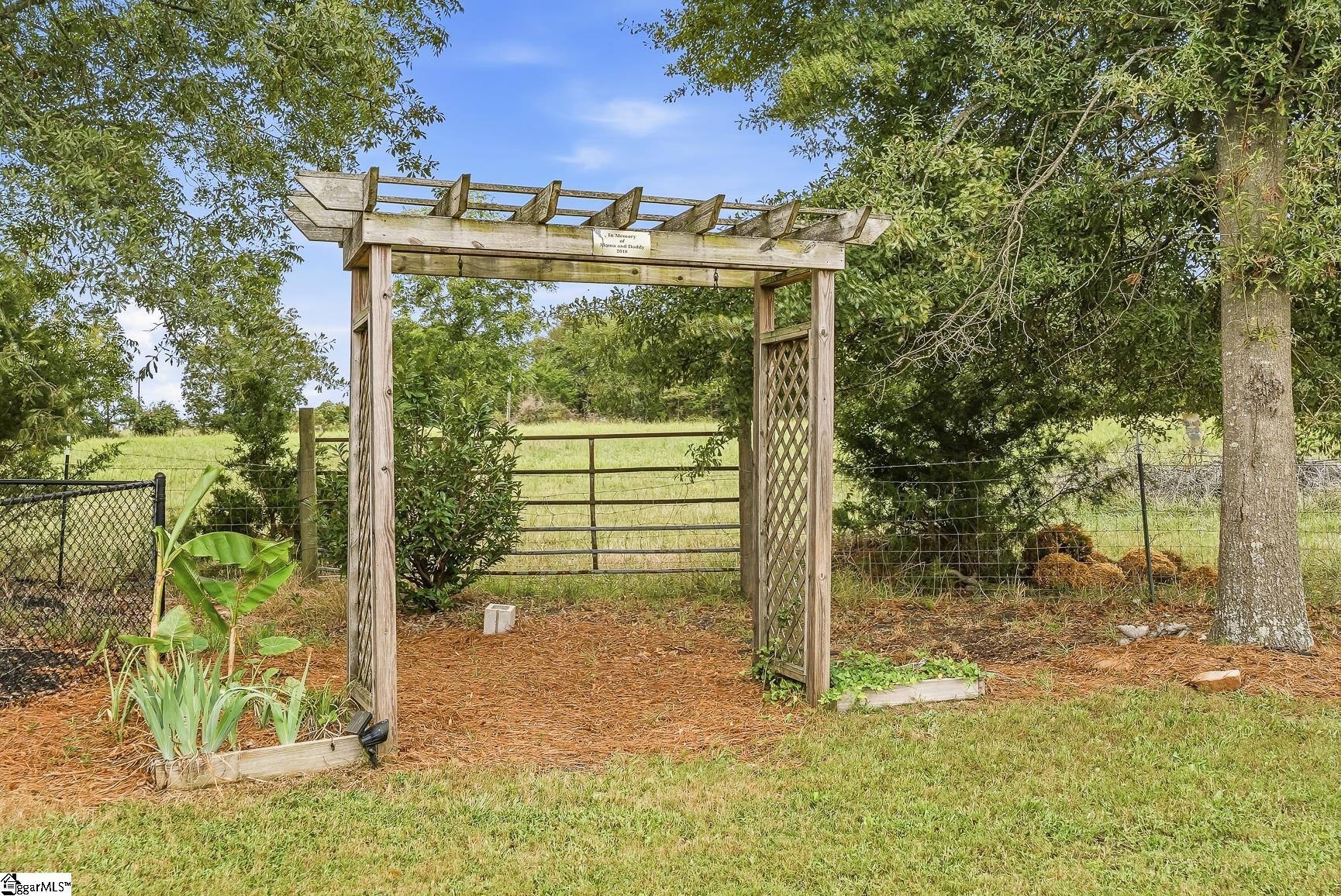 1011 Drakes Crossing Property Photo 19