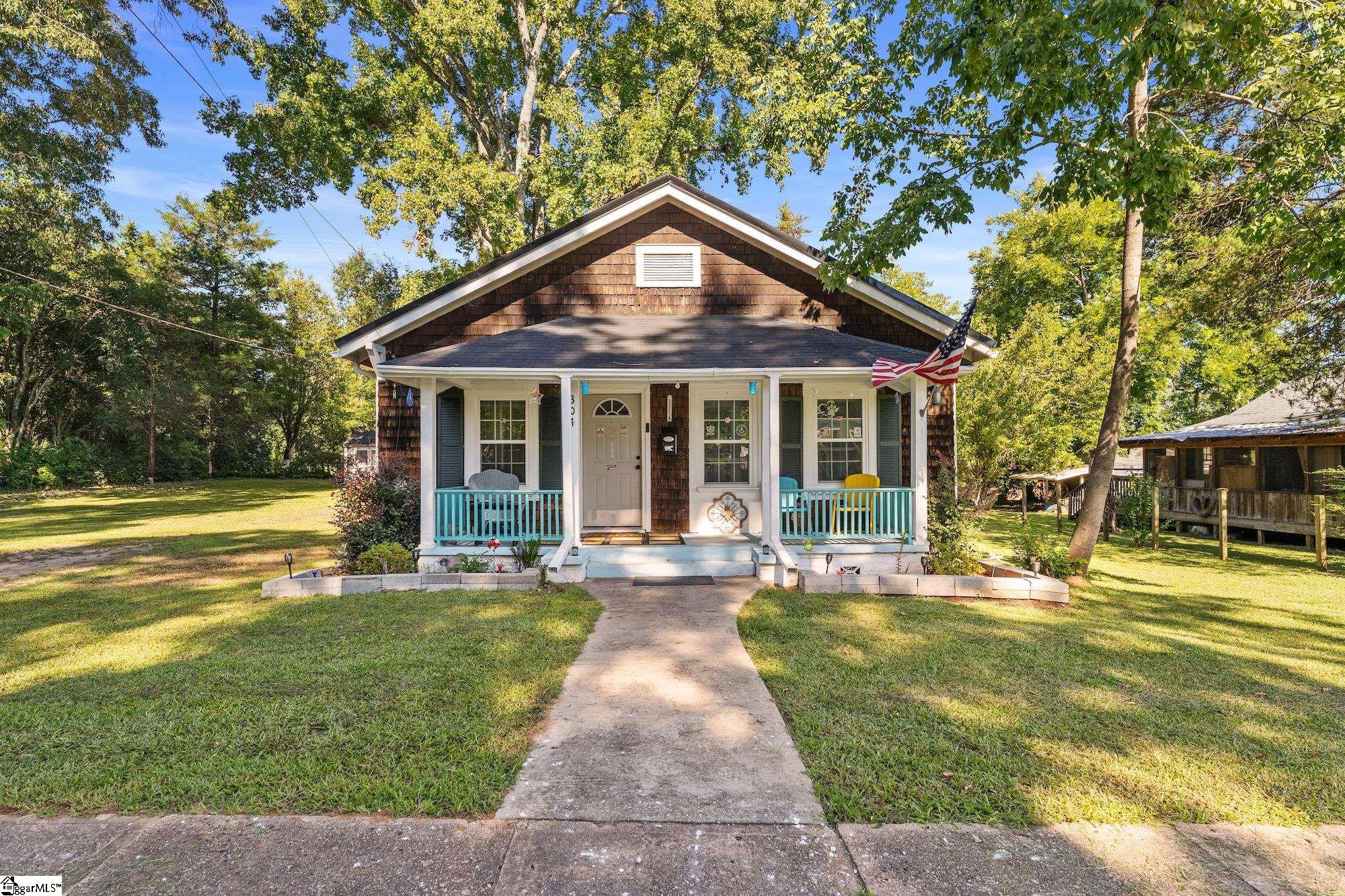 304 Langley Street Property Photo 1