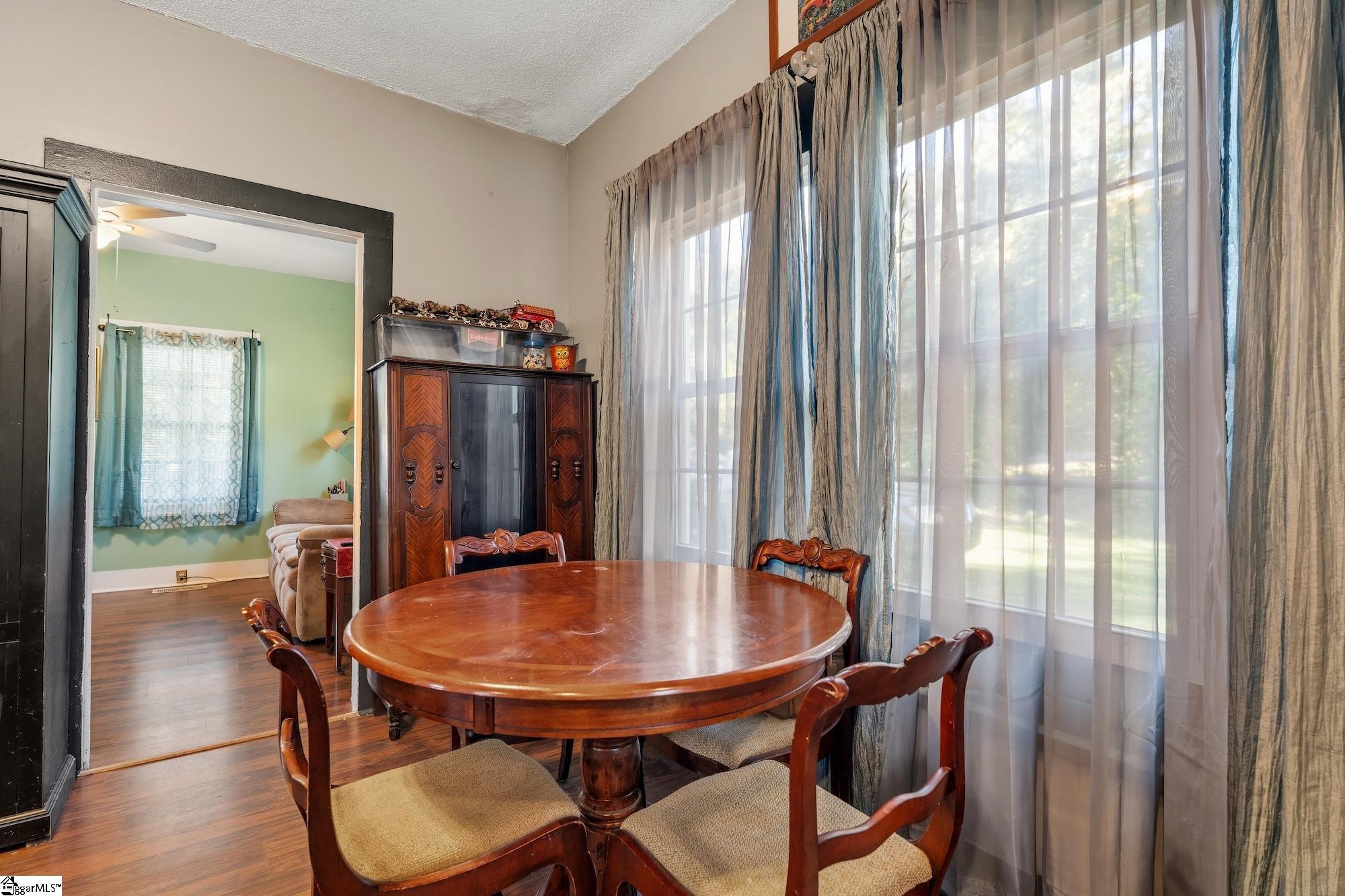 304 Langley Street Property Photo 8