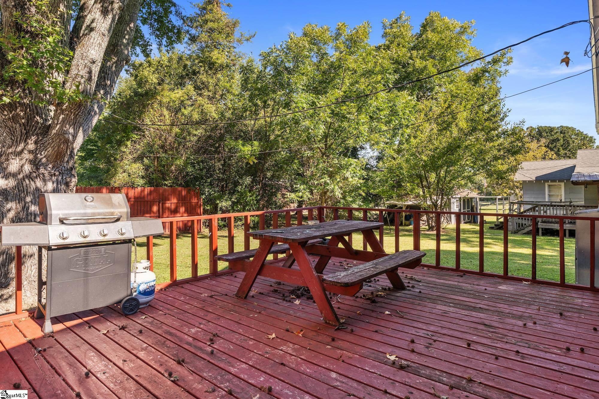 304 Langley Street Property Photo 21