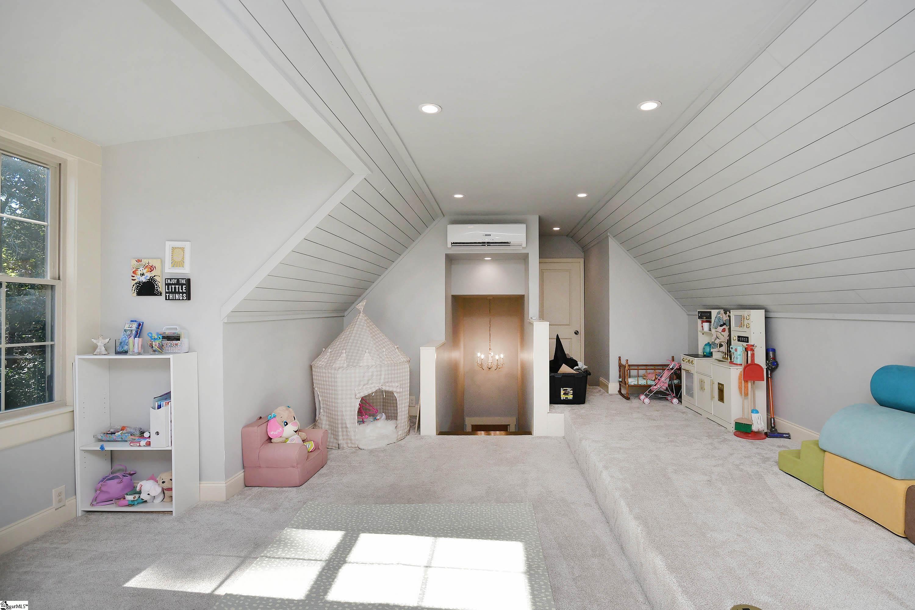 131 Reserve Drive Property Photo 30