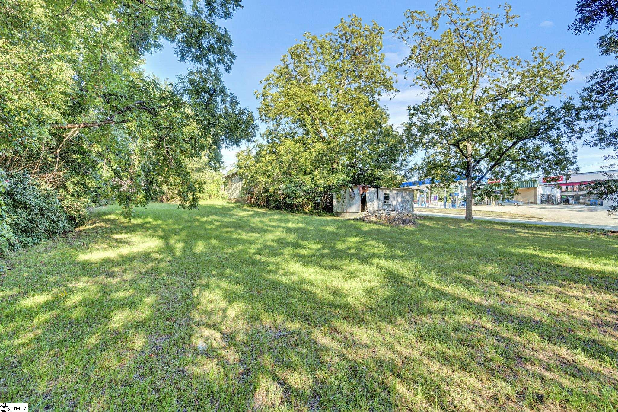 220 Hampton Avenue Property Photo 22