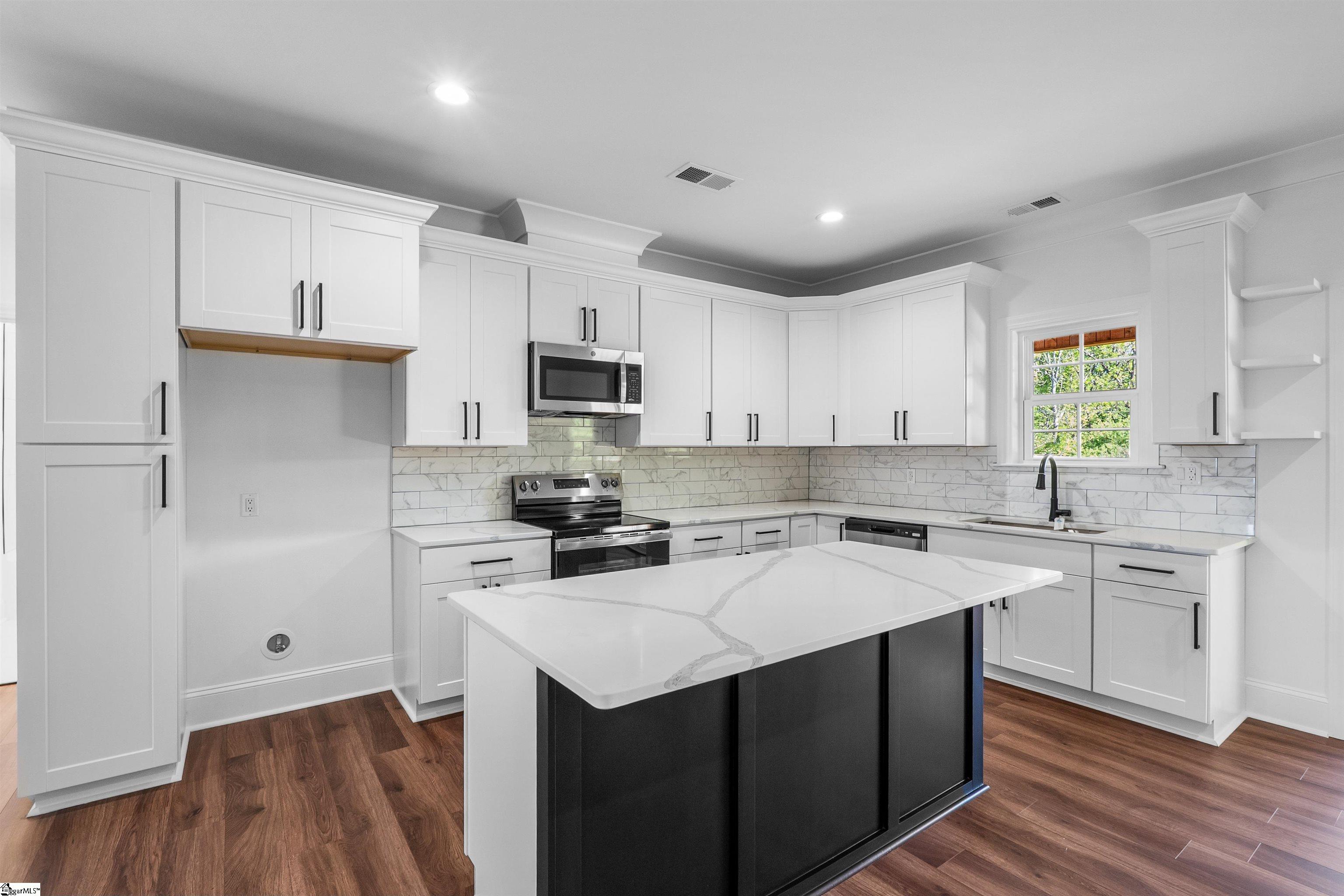 105 Bailey Street Property Photo 16