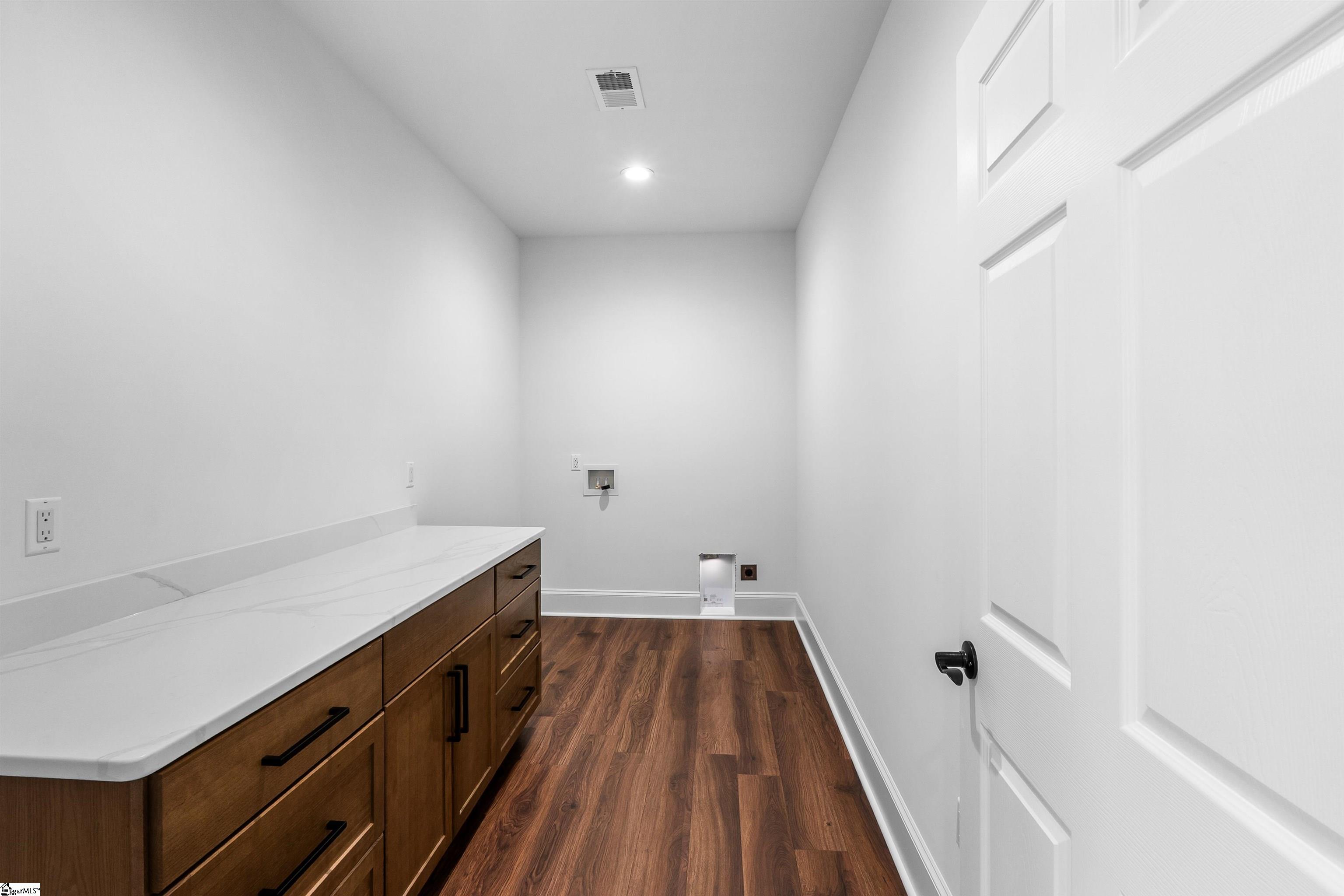 105 Bailey Street Property Photo 19