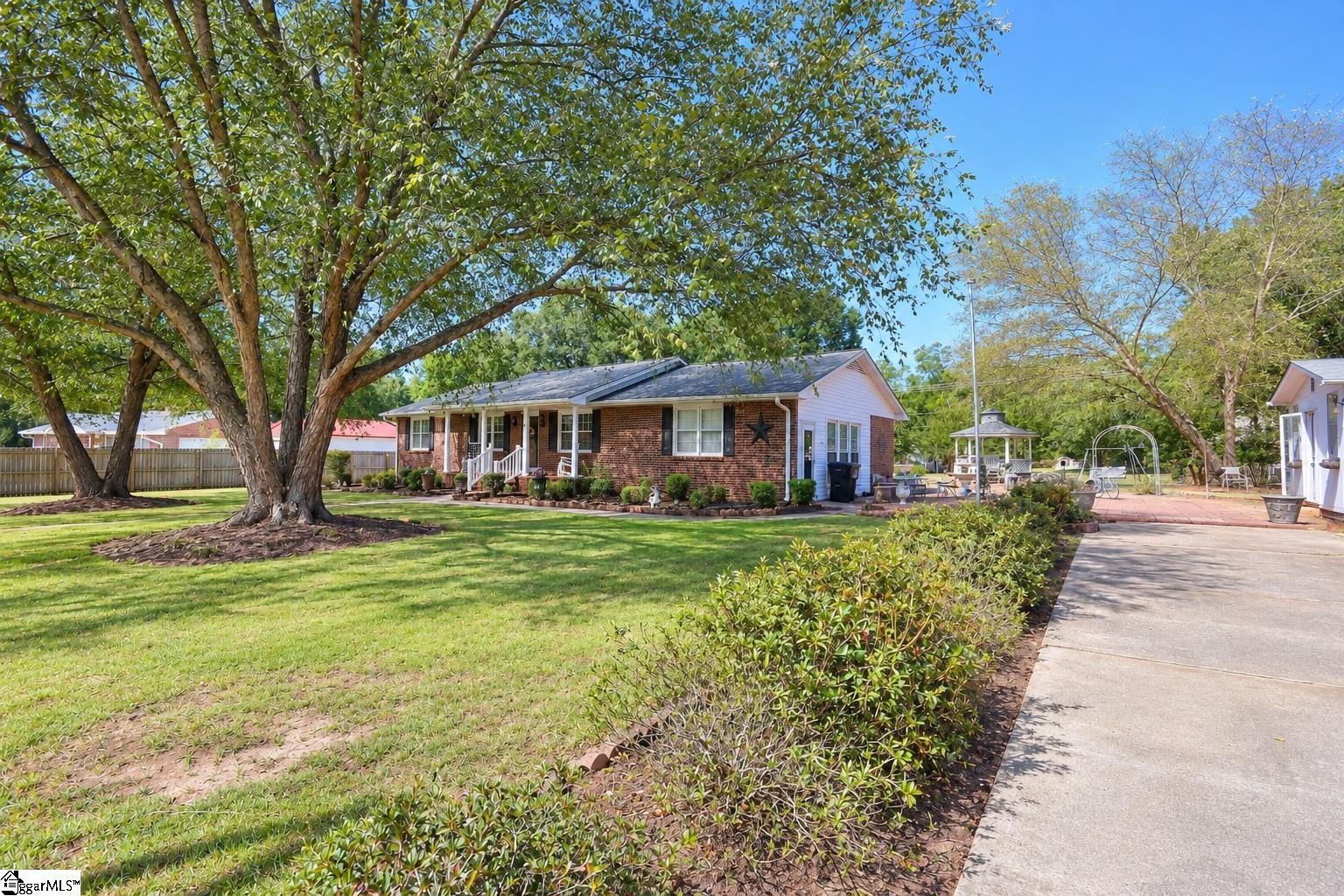 813 Ivy Circle Property Photo 25