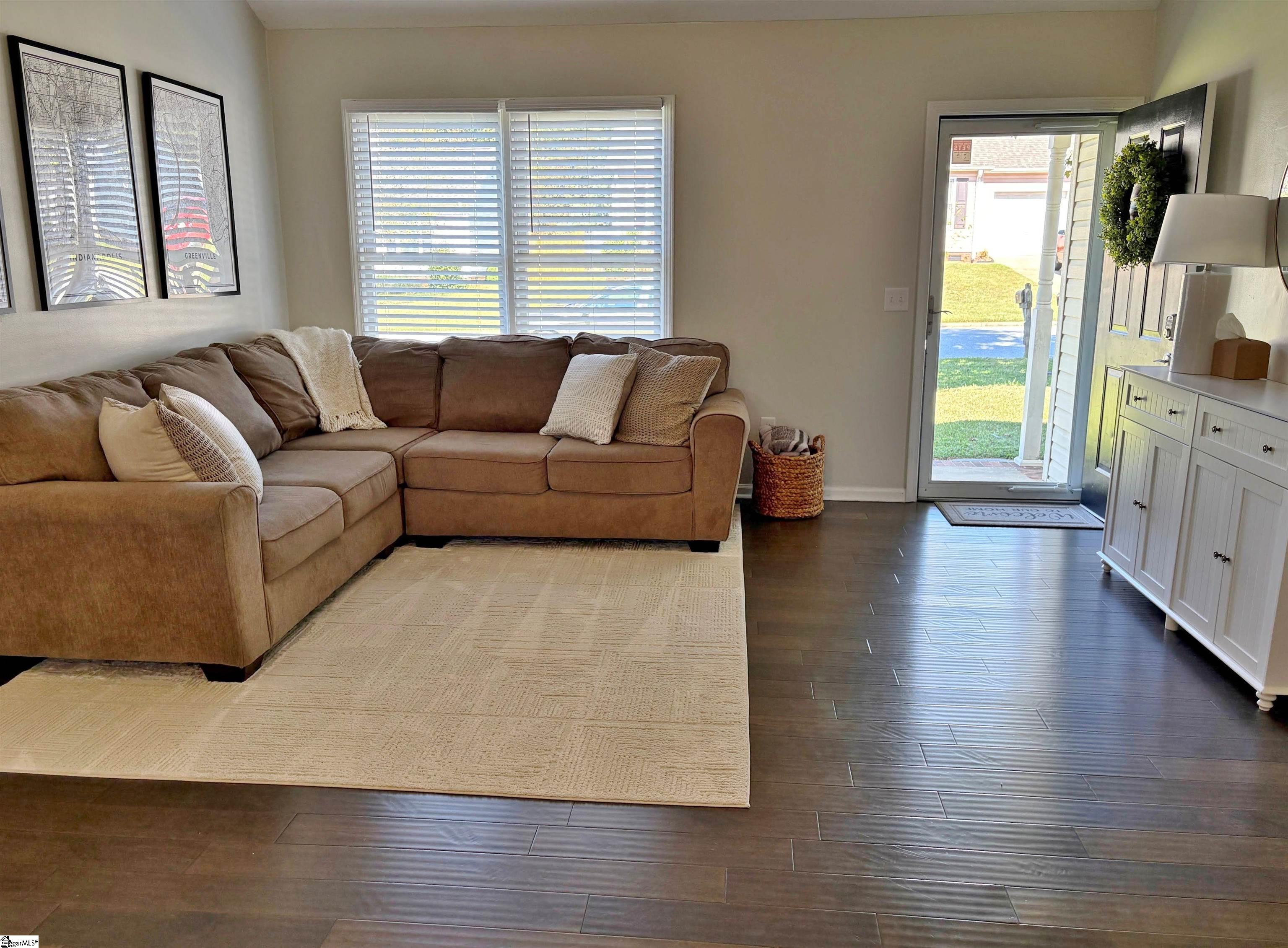 120 Oak Valley Drive Property Photo 4