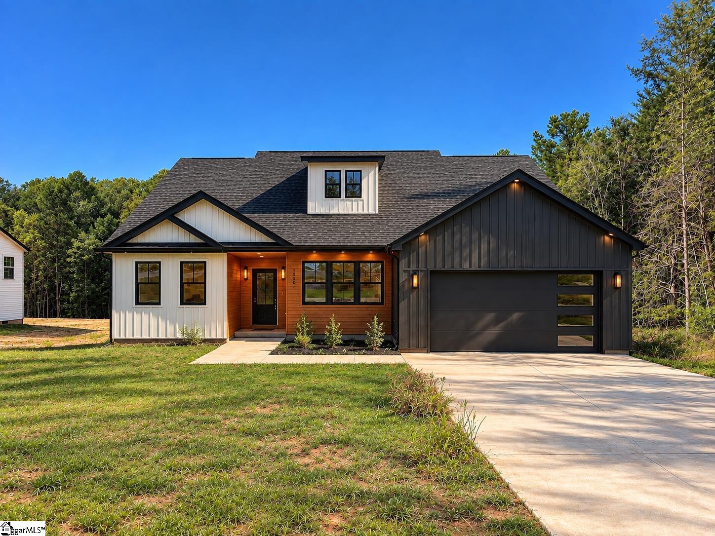 488 Skyline Drive Property Photo 2
