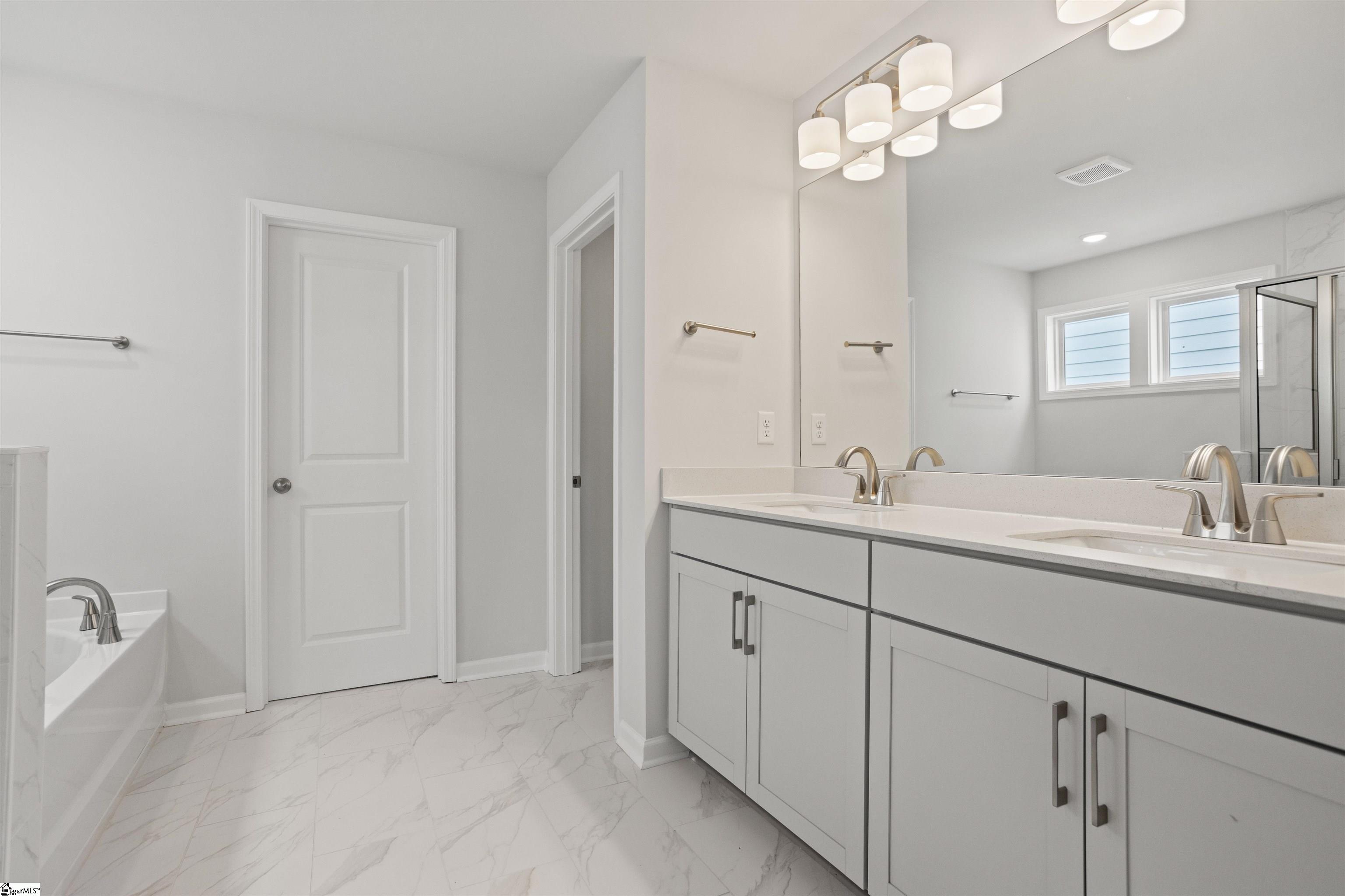 555 Hydrangea Street Property Photo 21