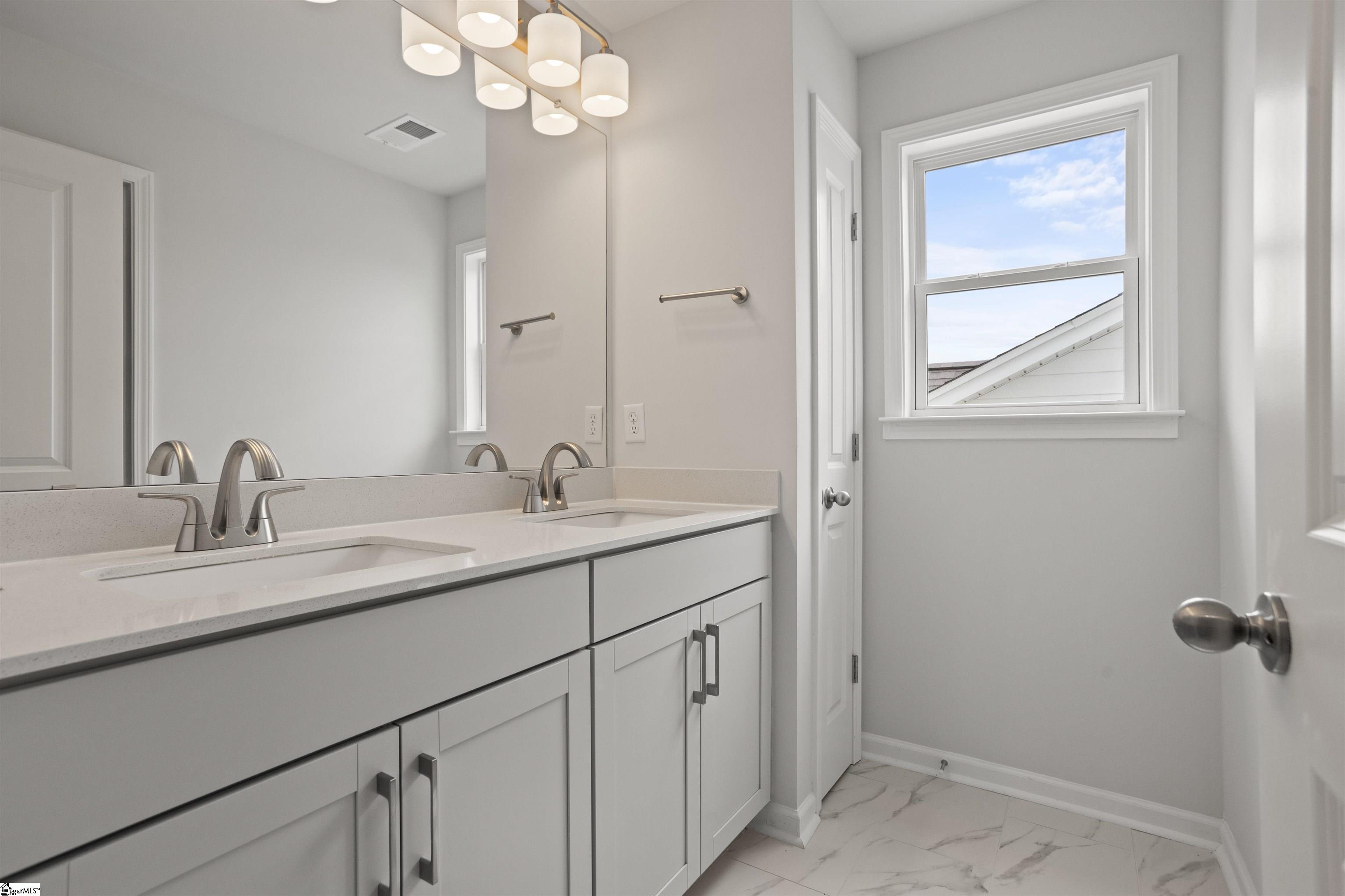 555 Hydrangea Street Property Photo 29