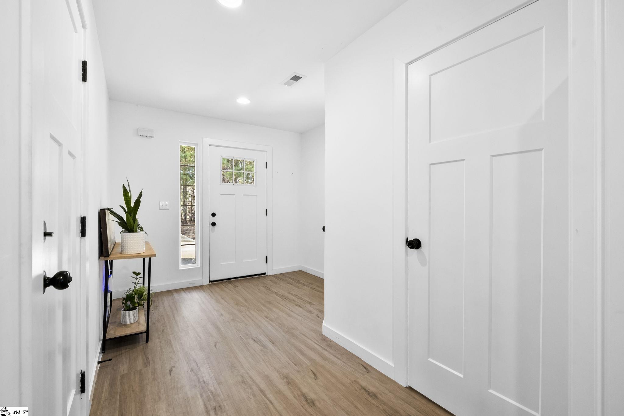 433 Burns Road Property Photo 4