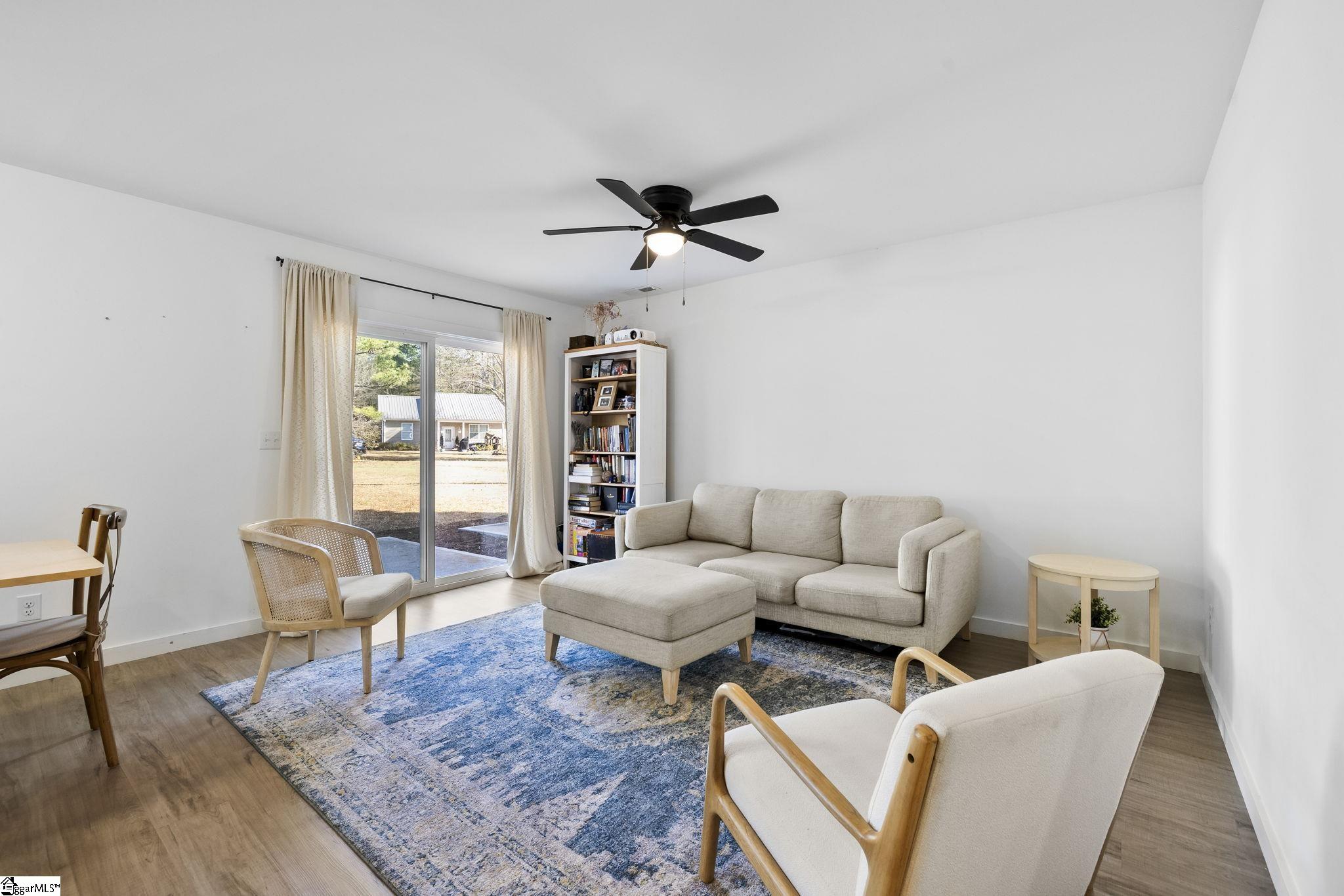 433 Burns Road Property Photo 5