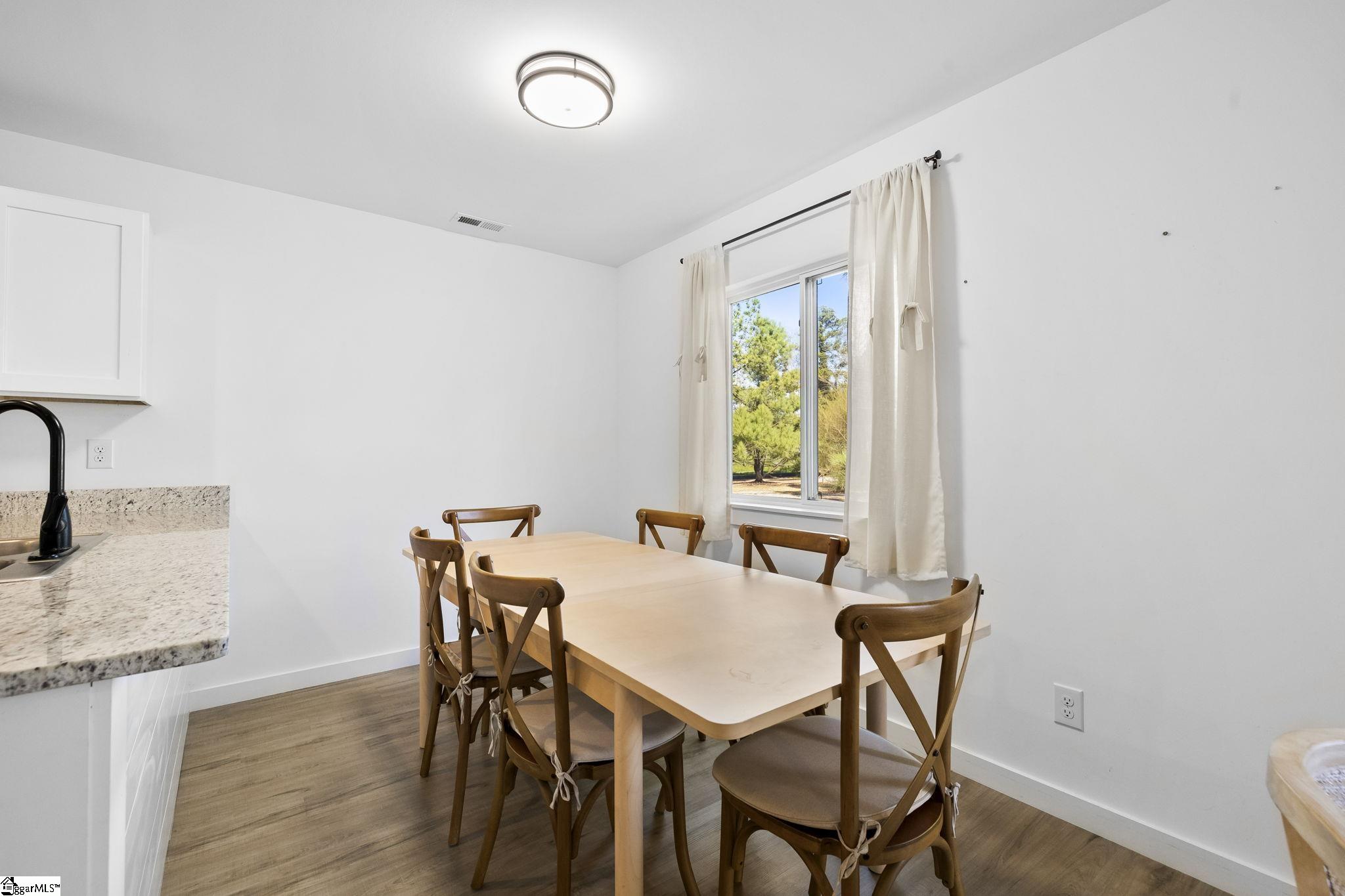 433 Burns Road Property Photo 11