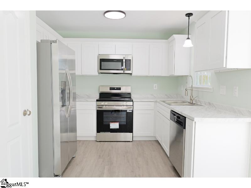 516 Thurston Court Property Photo 8