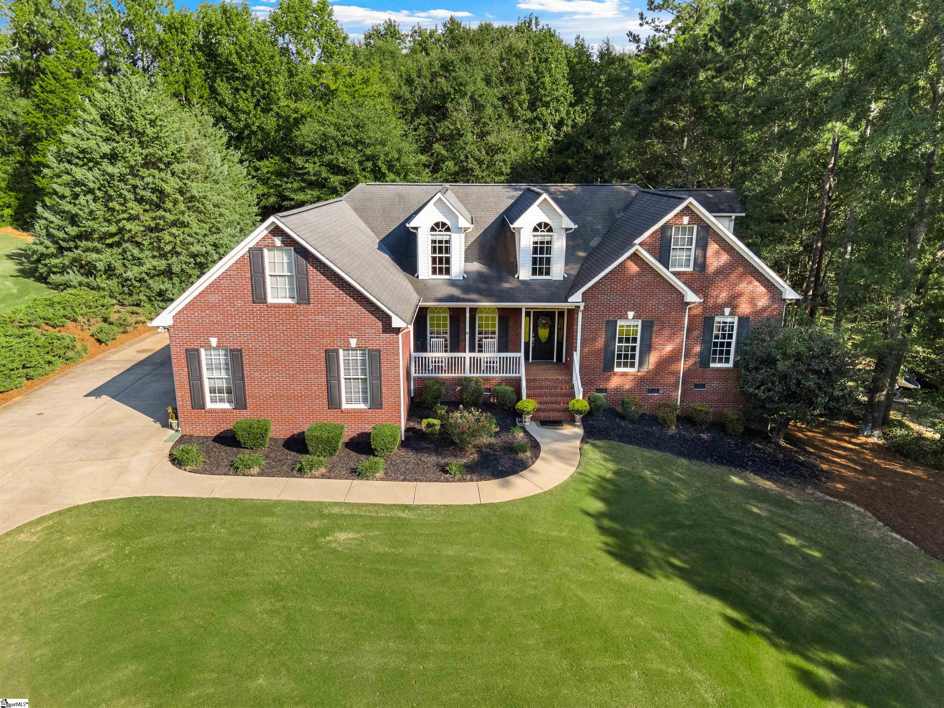 516 Moores Crossing Property Photo 3