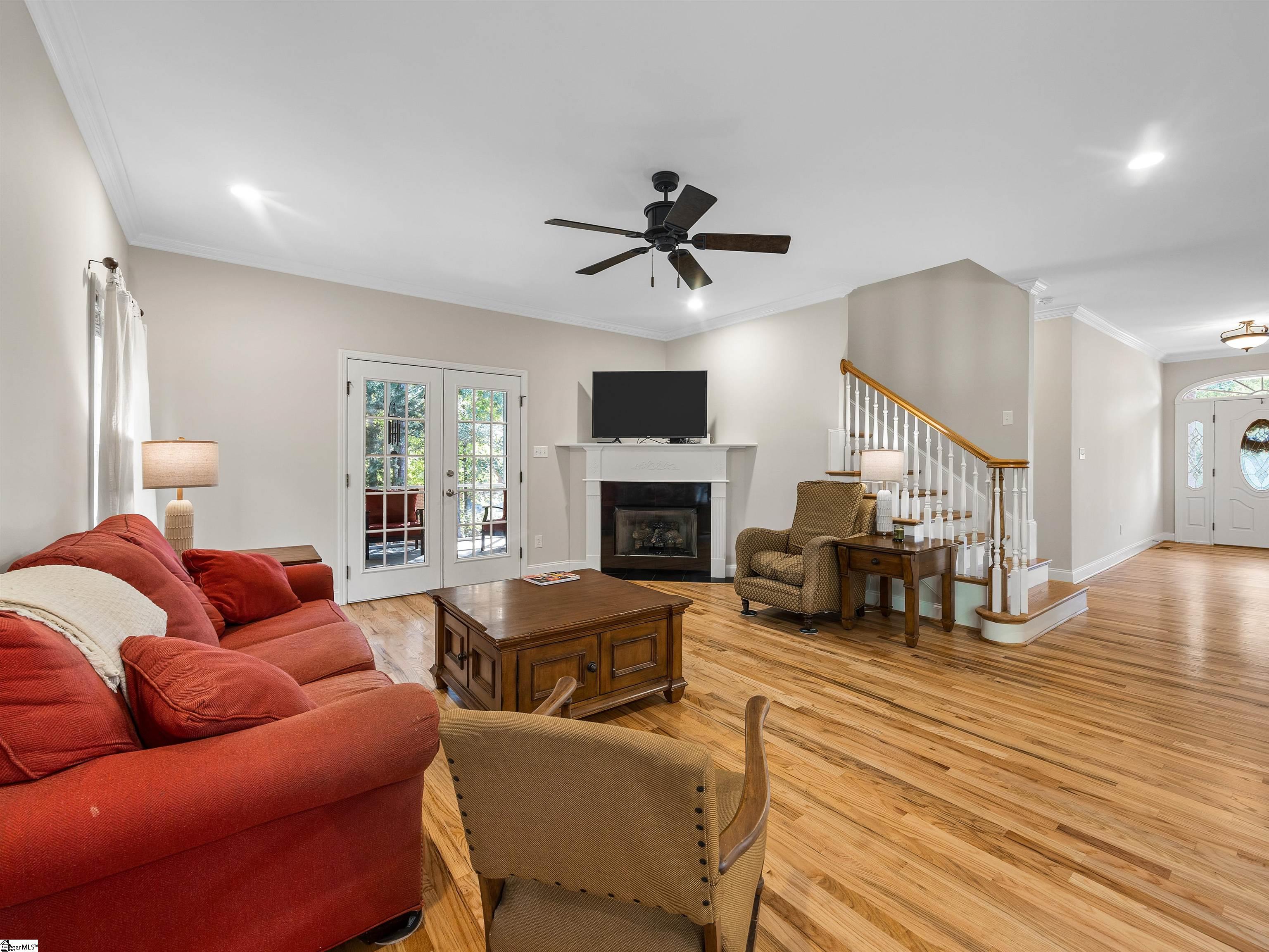 516 Moores Crossing Property Photo 8