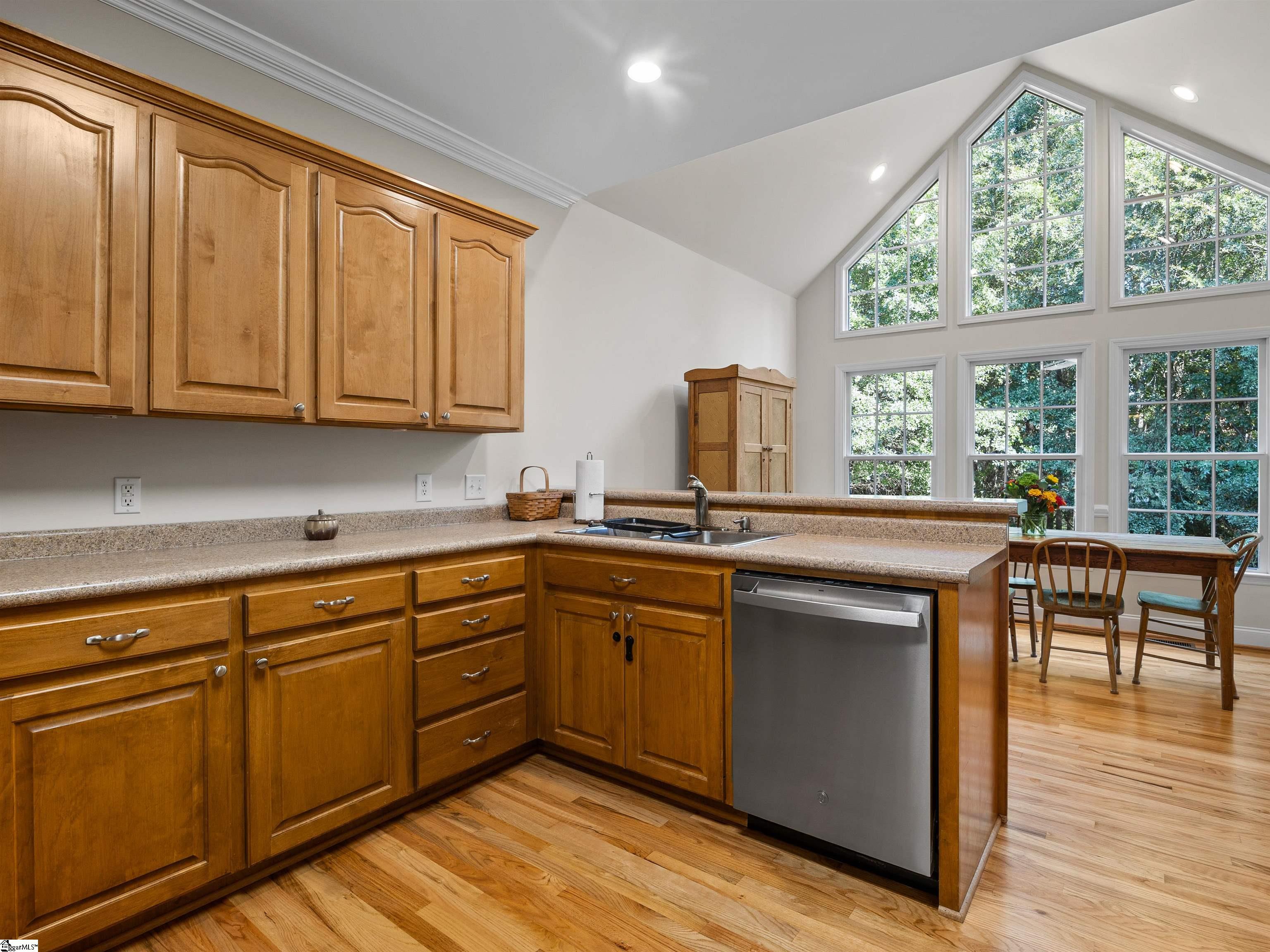 516 Moores Crossing Property Photo 11
