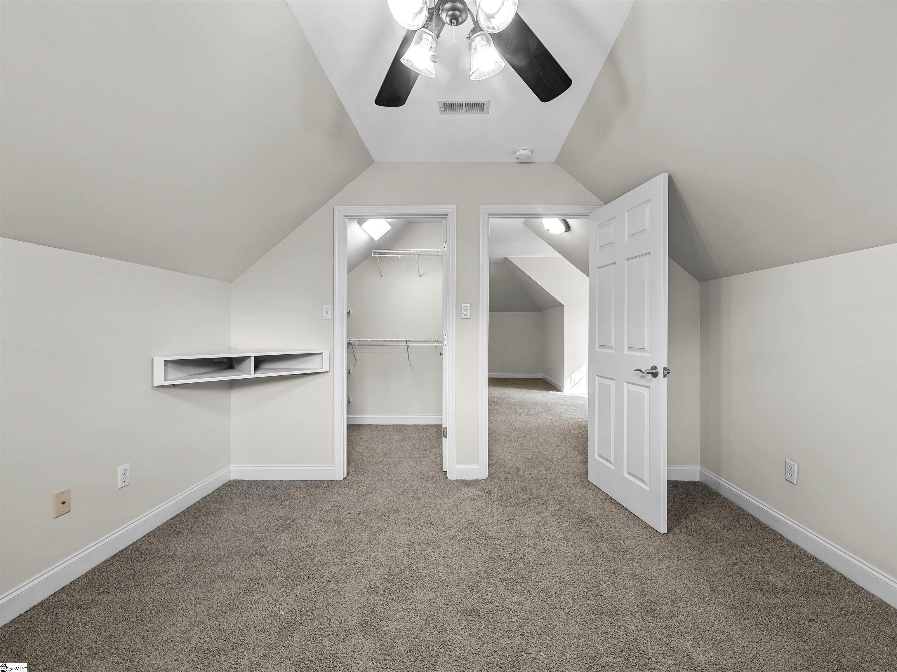 516 Moores Crossing Property Photo 33