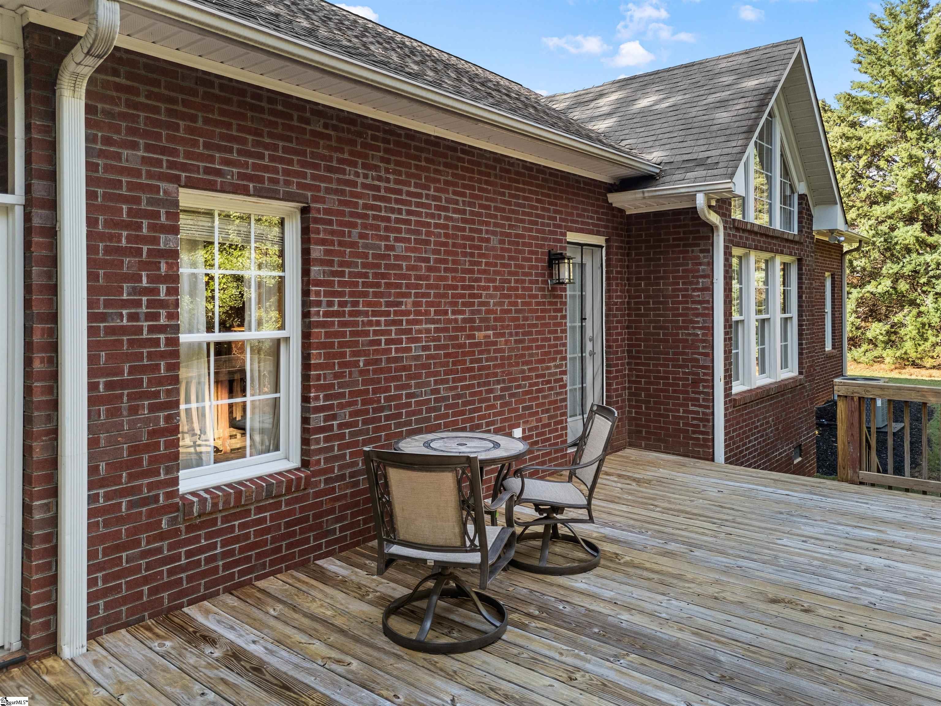 516 Moores Crossing Property Photo 41