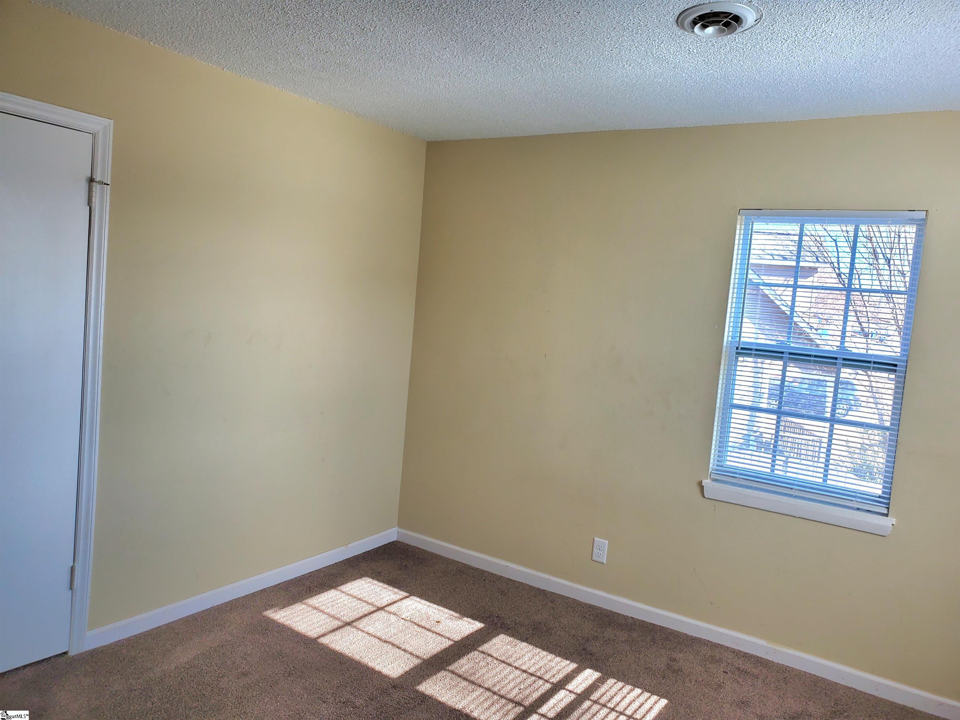 713 E Curtis Street Property Photo 12