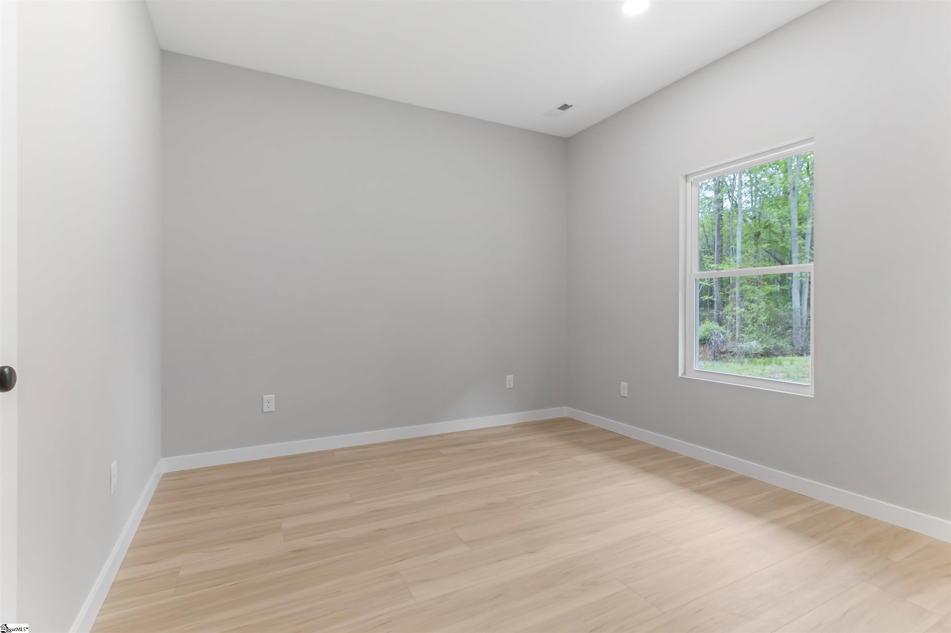 189 N Georgia Avenue Property Photo 21