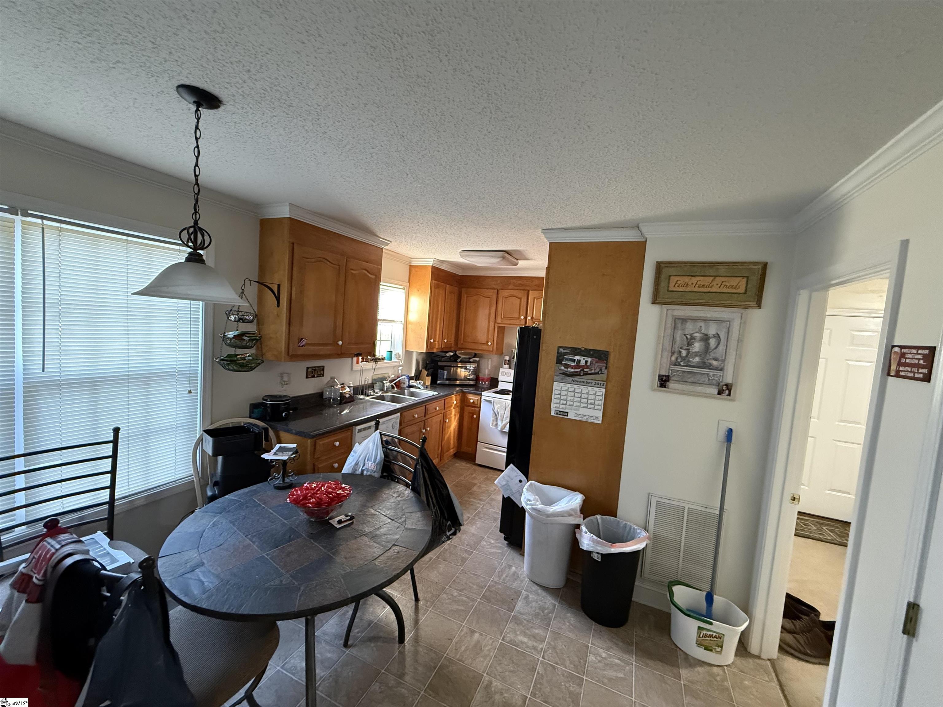 211 Wildwood Drive Property Photo 9