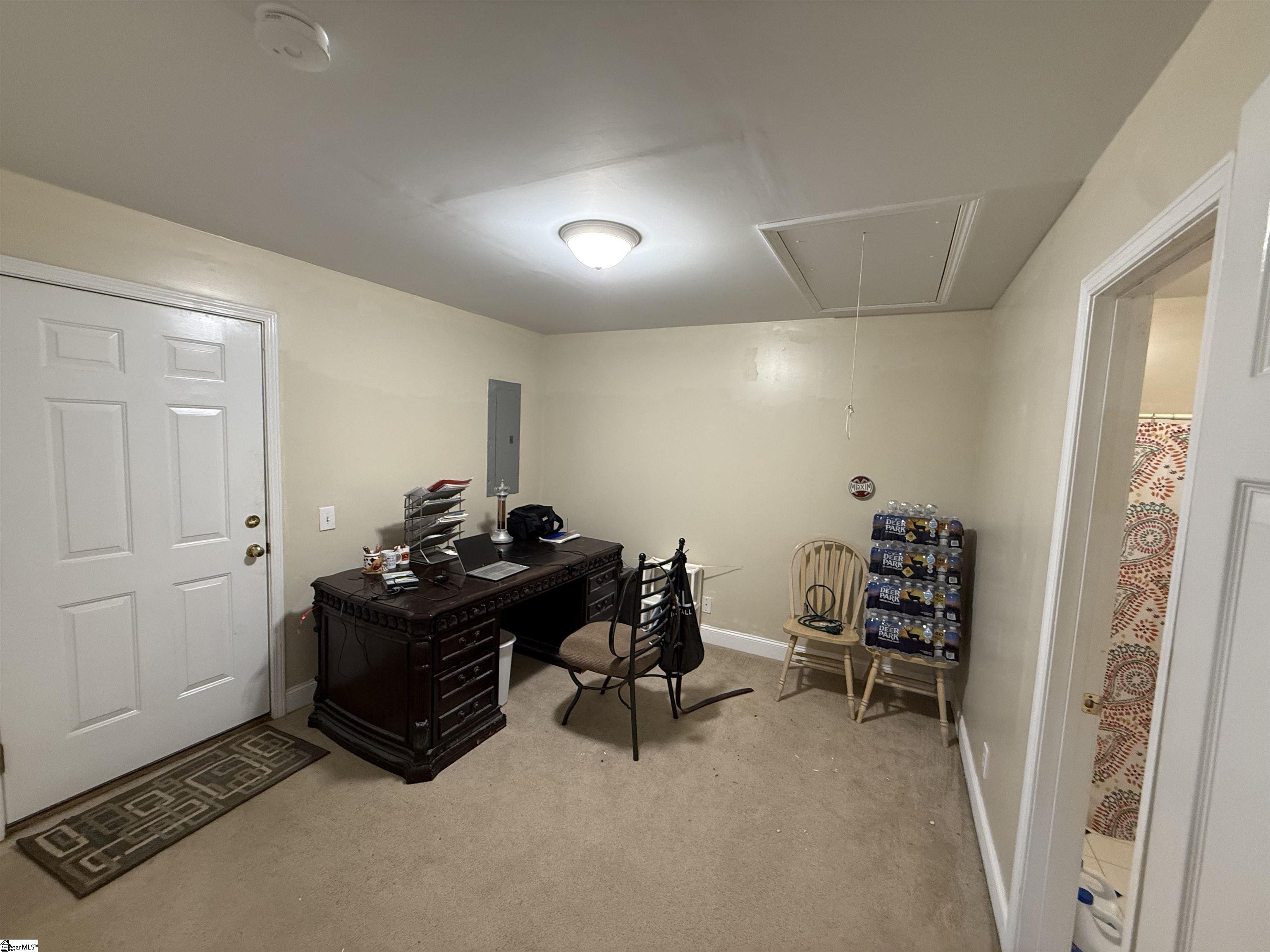211 Wildwood Drive Property Photo 12