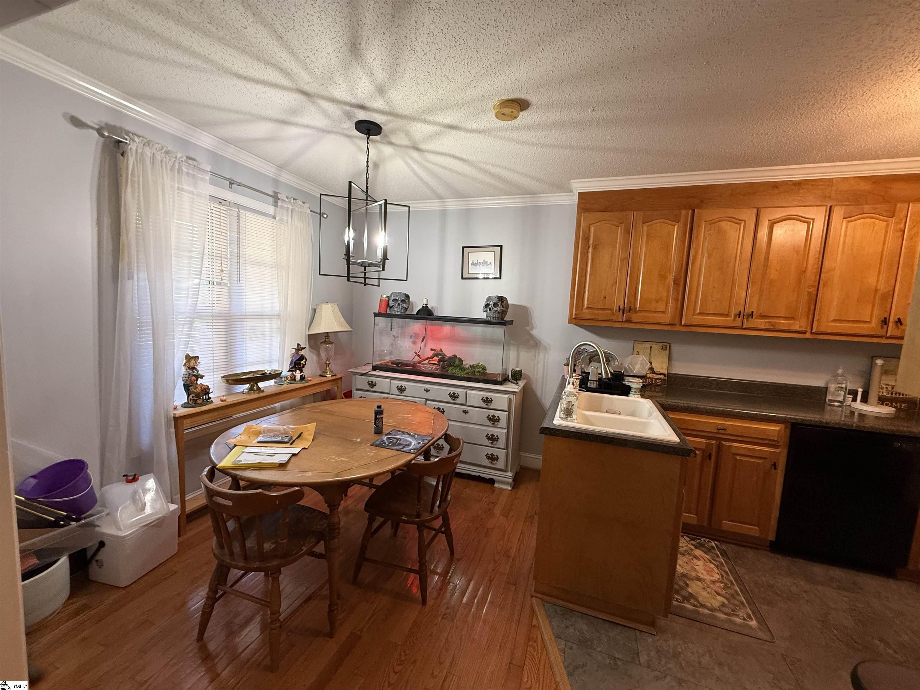 211 Wildwood Drive Property Photo 16