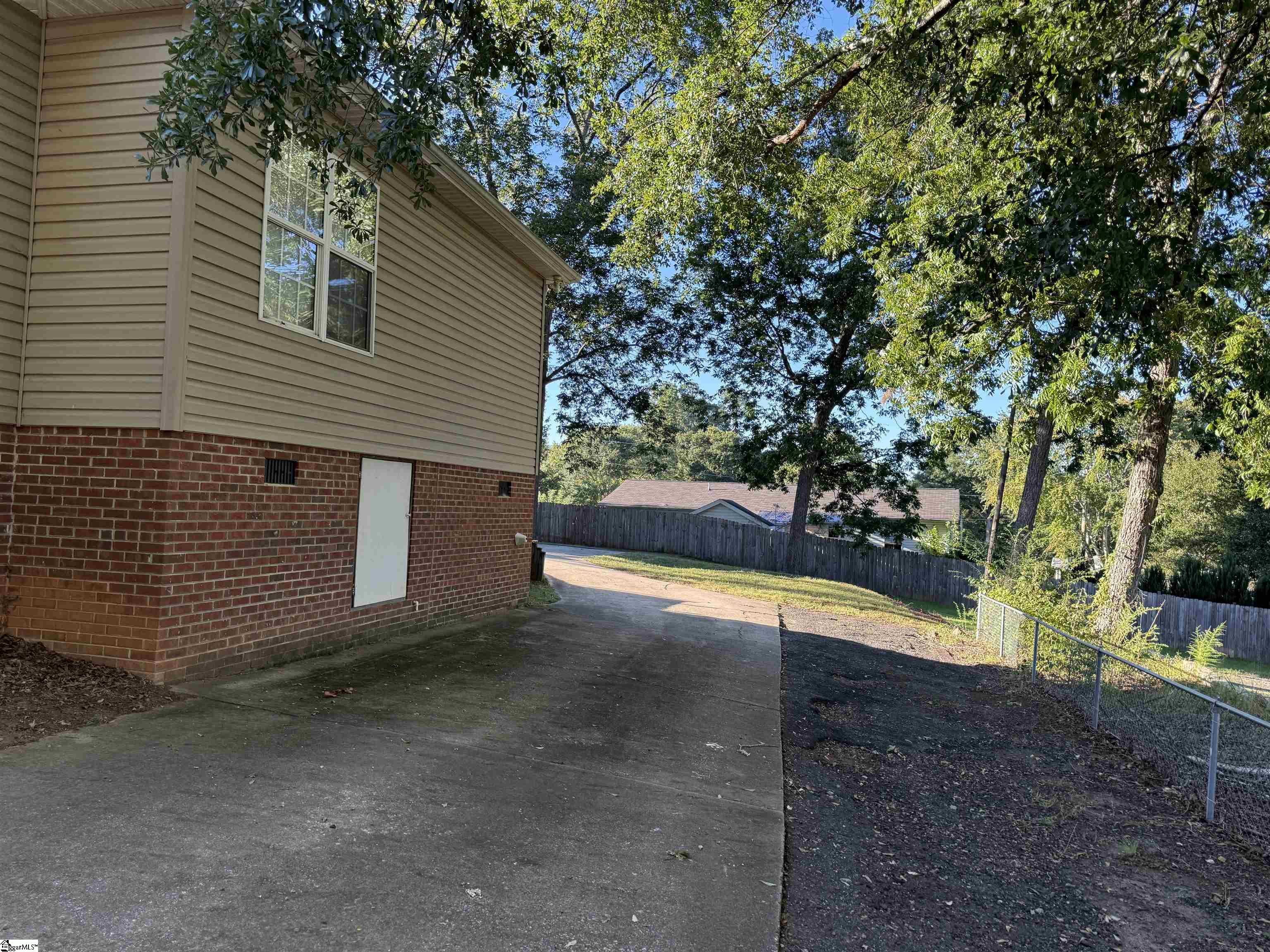 211 Wildwood Drive Property Photo 28