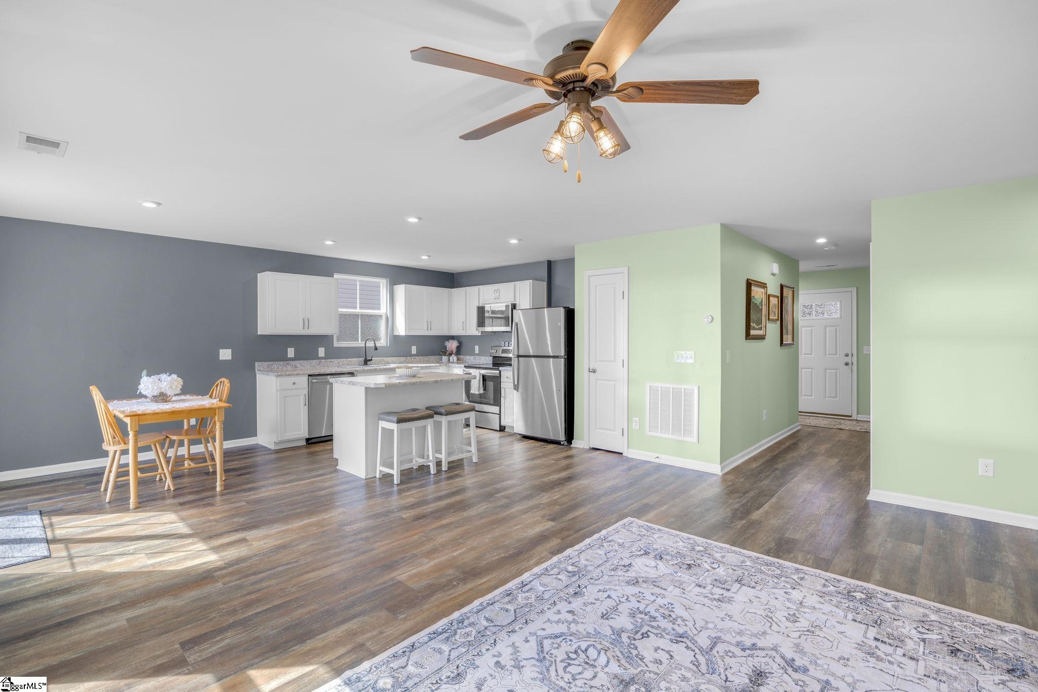 808 Danforth Drive Property Photo 11