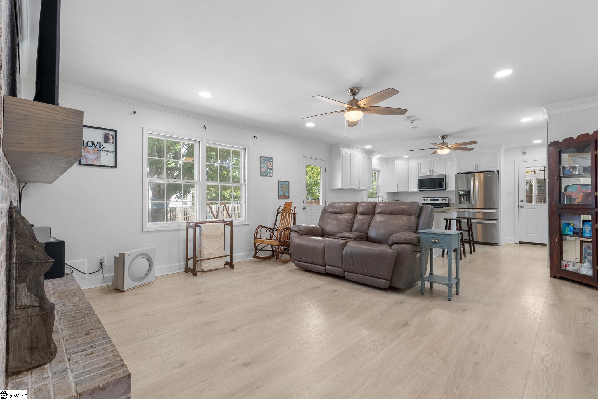 280 Henderson Road Property Photo 6