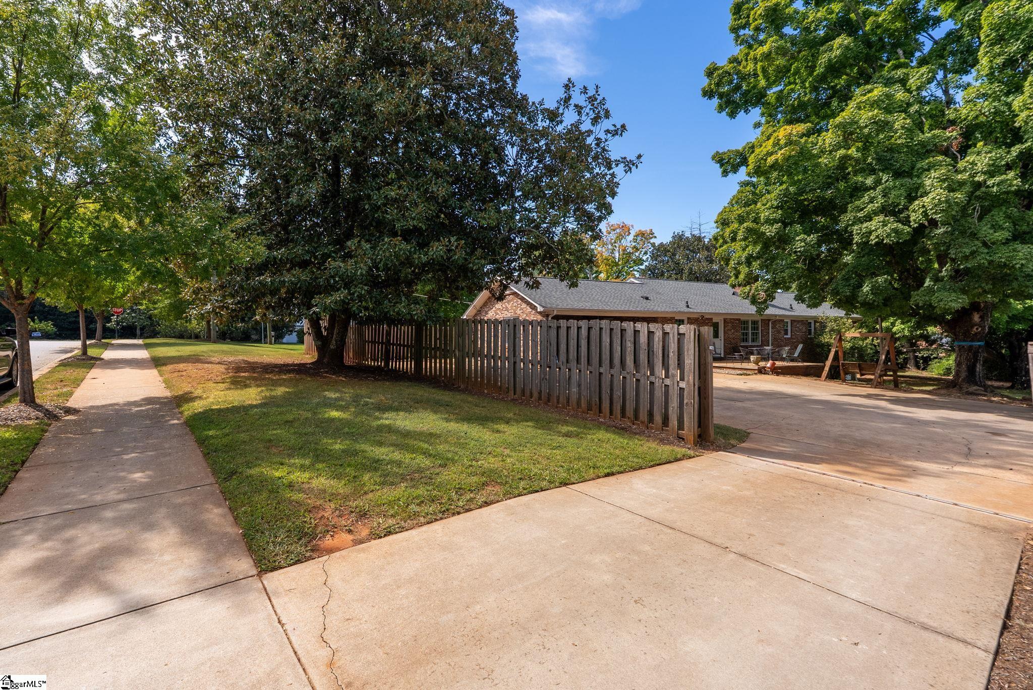 280 Henderson Road Property Photo 25