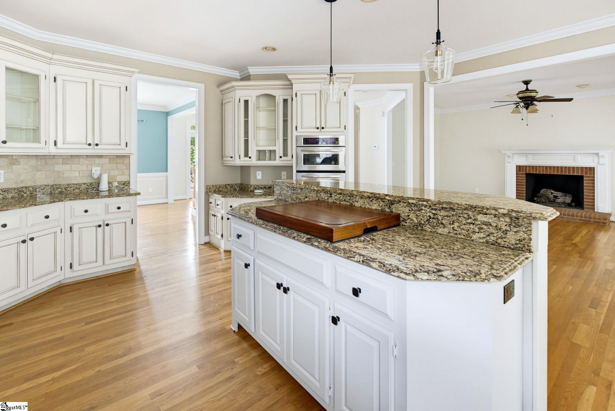 301 Rosebud Lane Property Photo 11