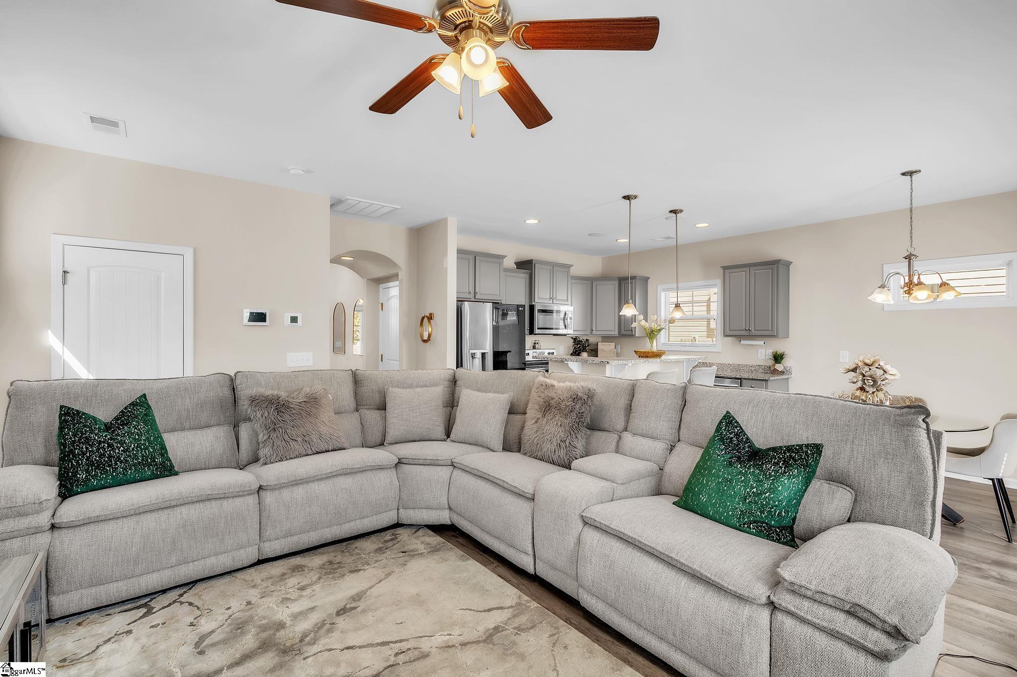 155 Highland Park Property Photo 6