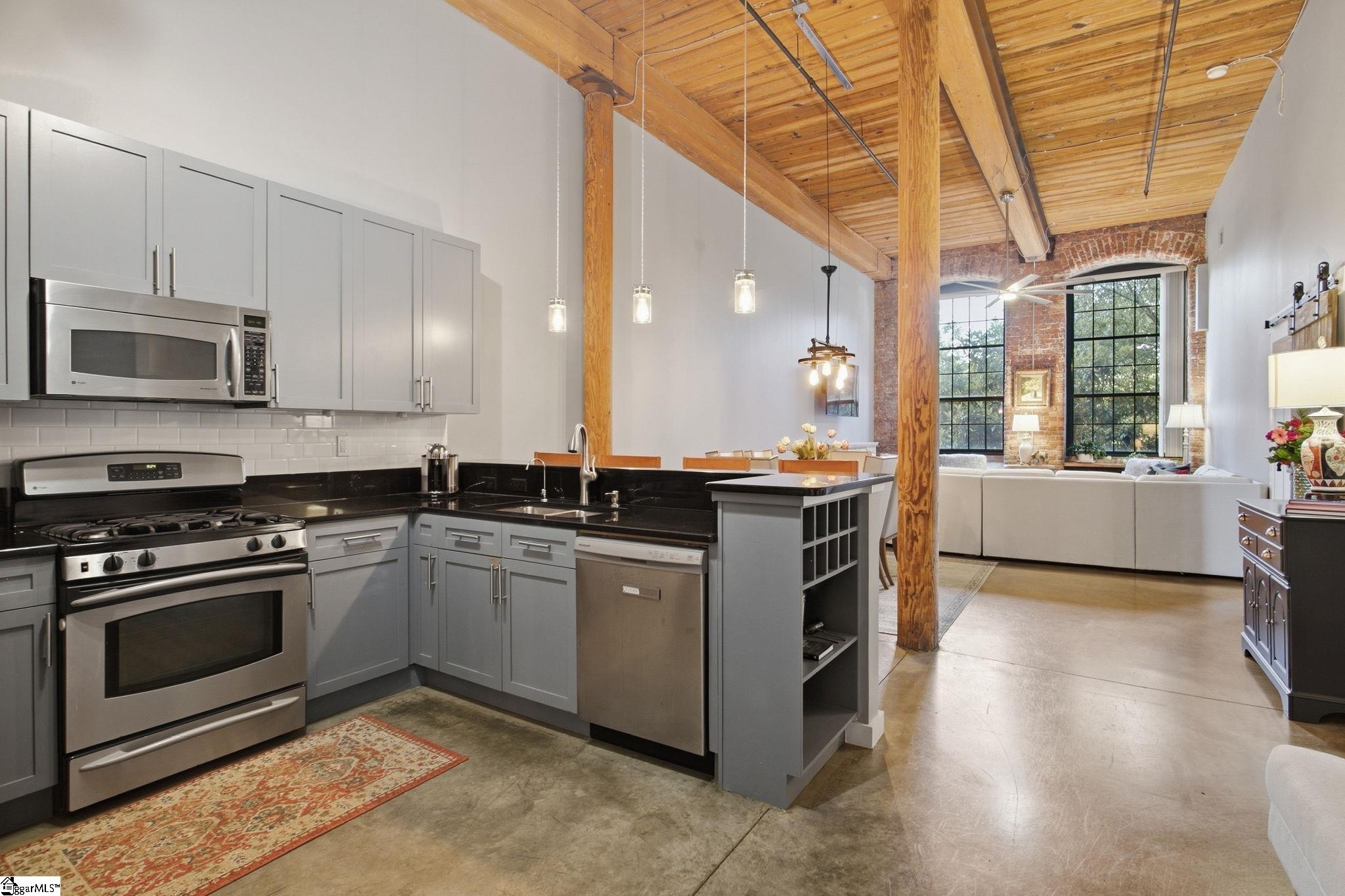 400 Mills Unit 225 Avenue Property Photo 11