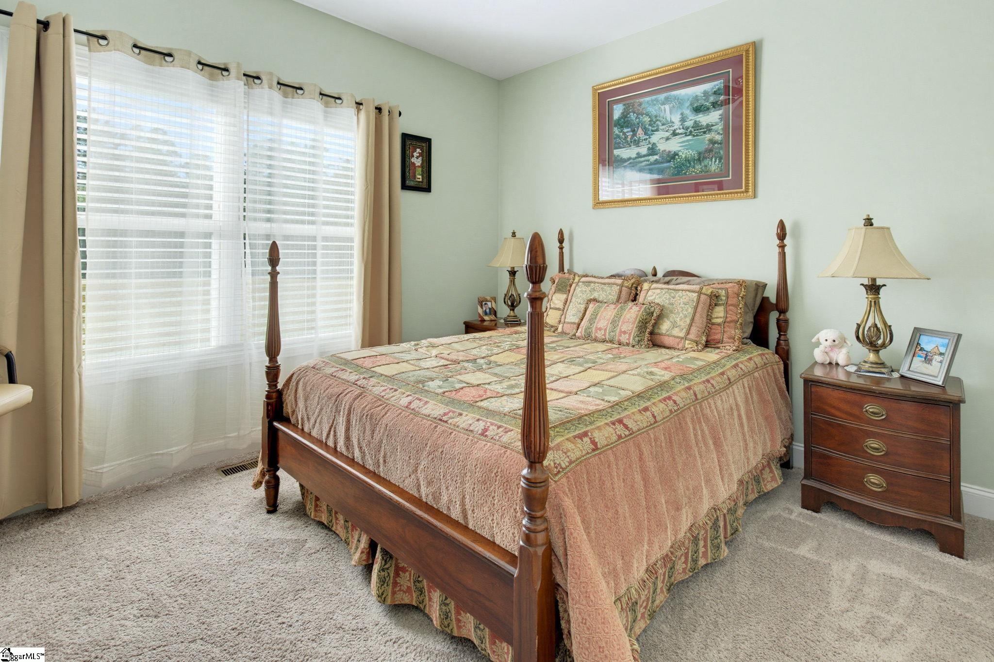 1054 Westminster Highway Property Photo 16
