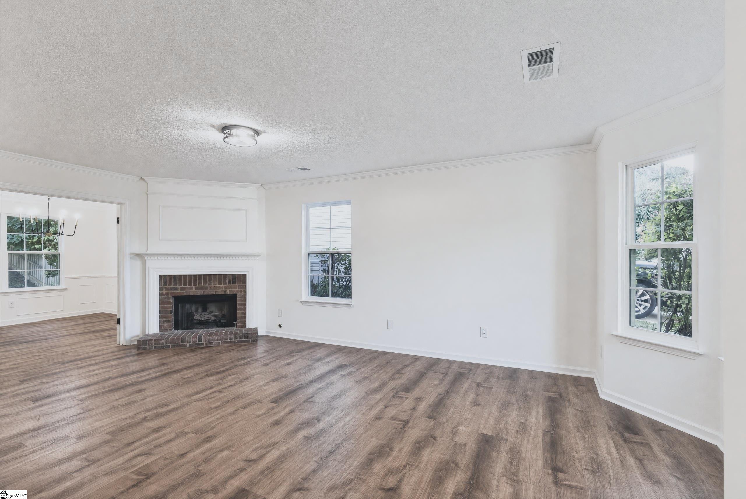 102 Crossview Drive Property Photo 4