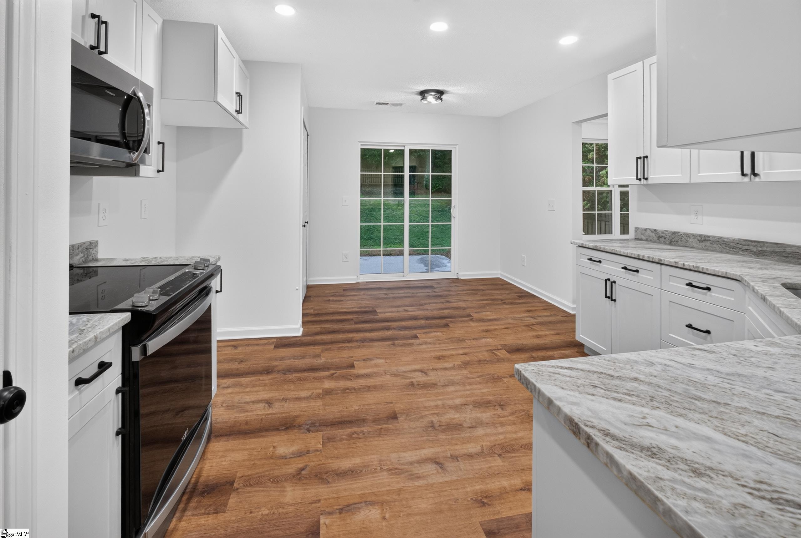 102 Crossview Drive Property Photo 8