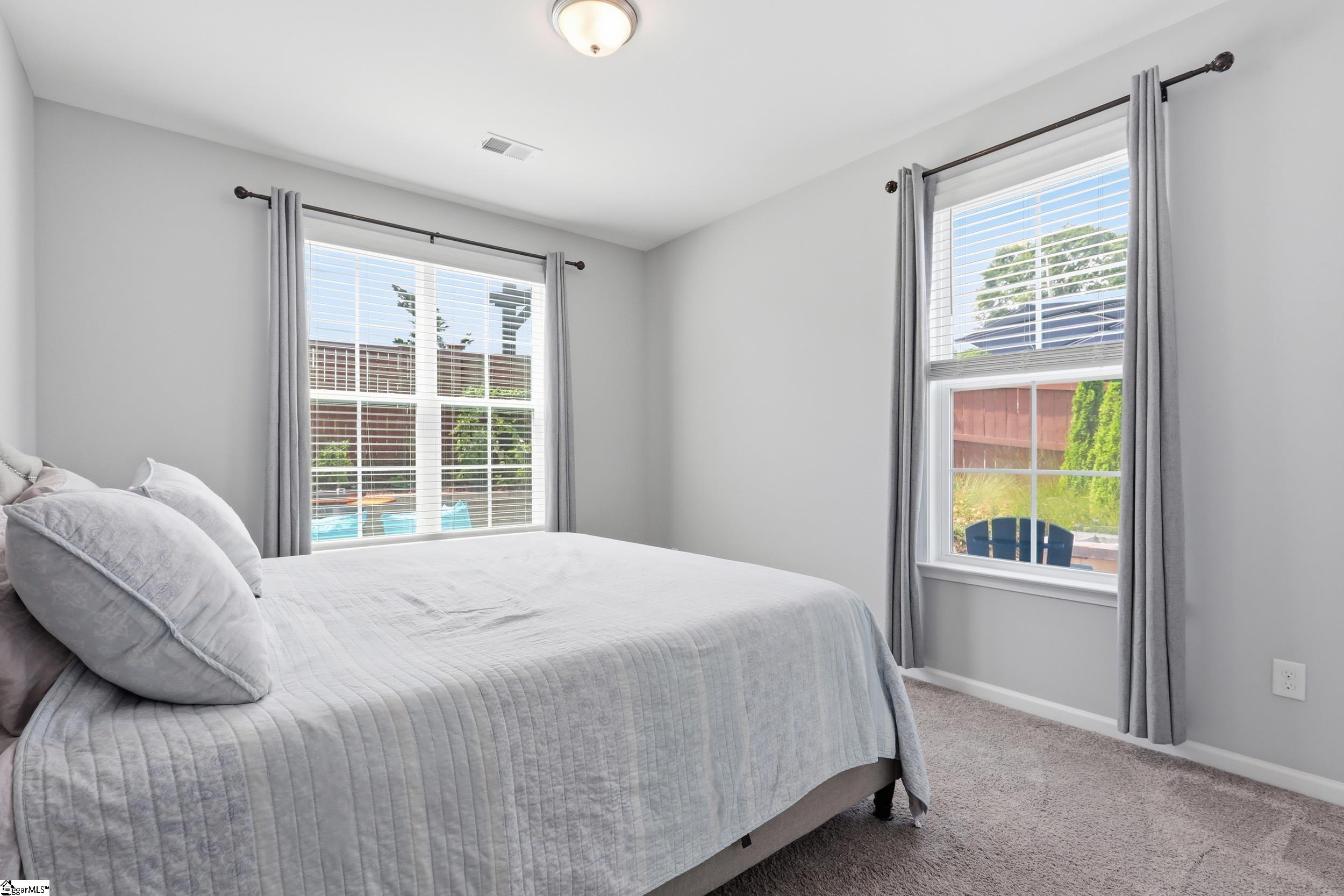 400 Blue Peak Court Property Photo 18