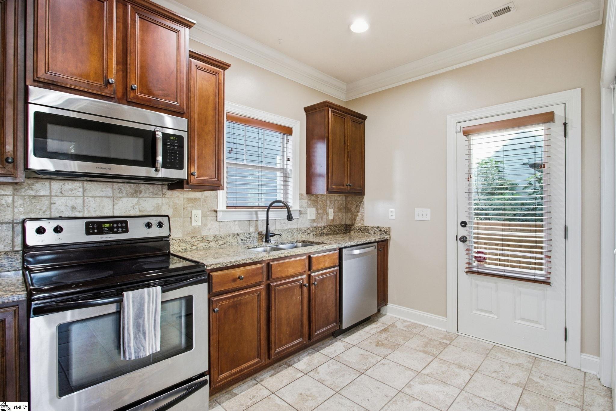 19 Jay Street Property Photo 11