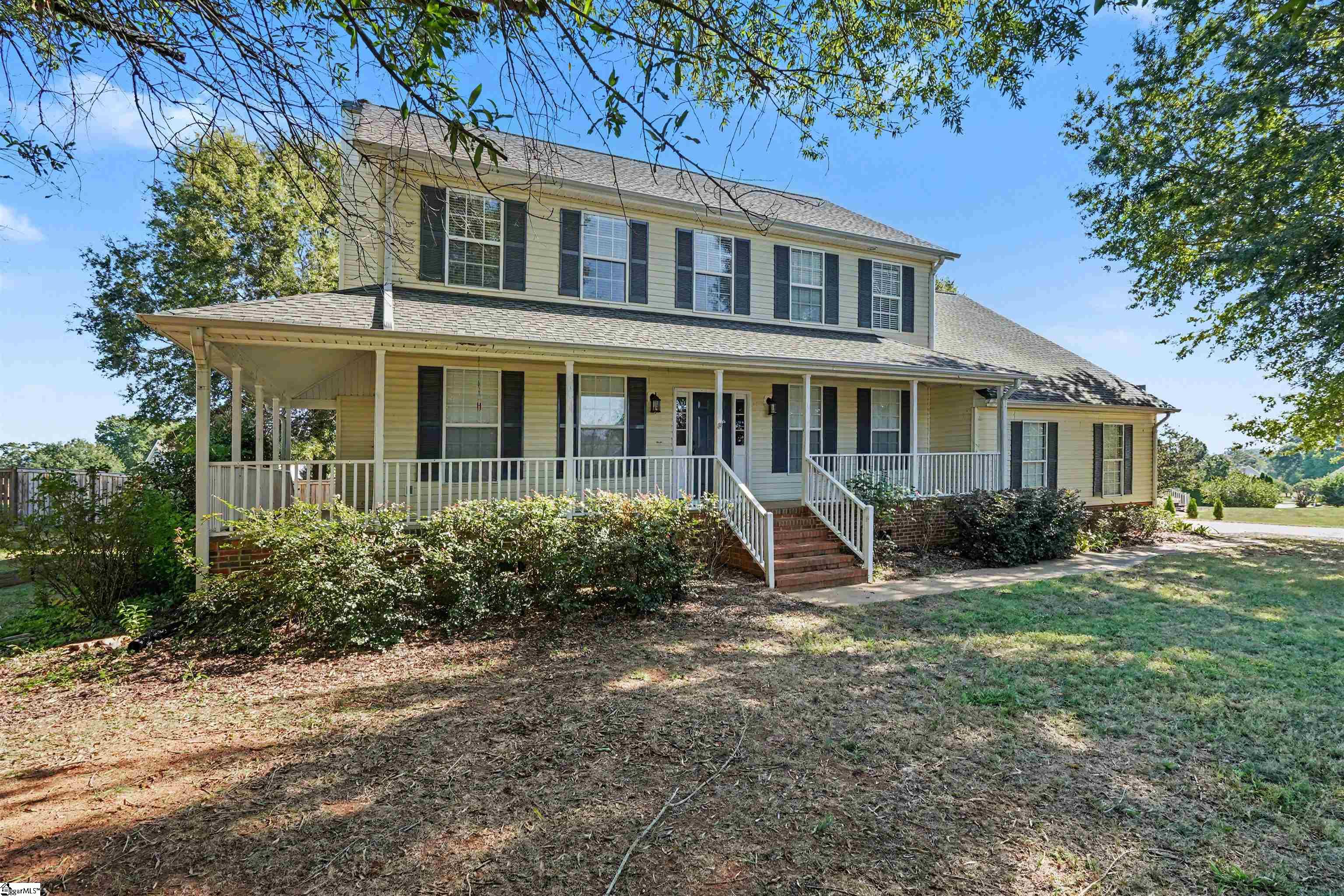 310 Saddlebred Drive Property Photo 3