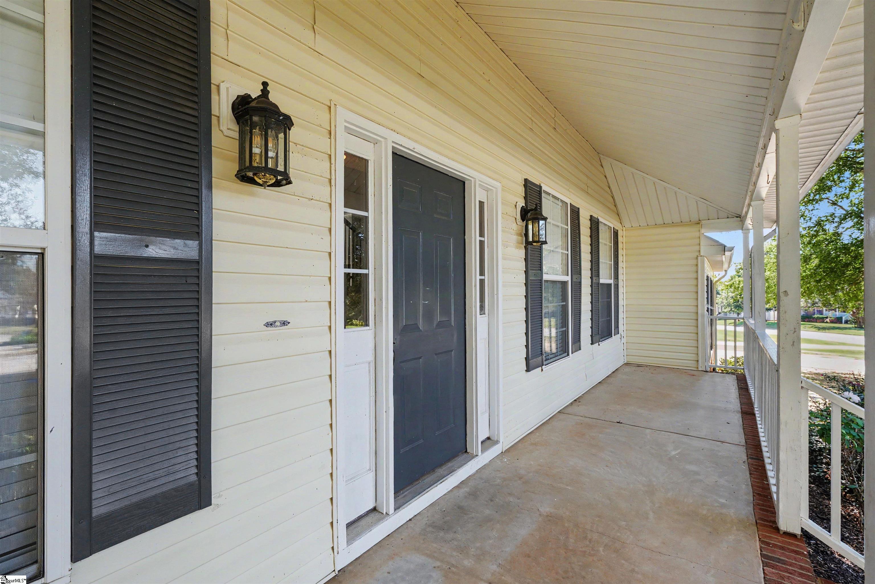 310 Saddlebred Drive Property Photo 4