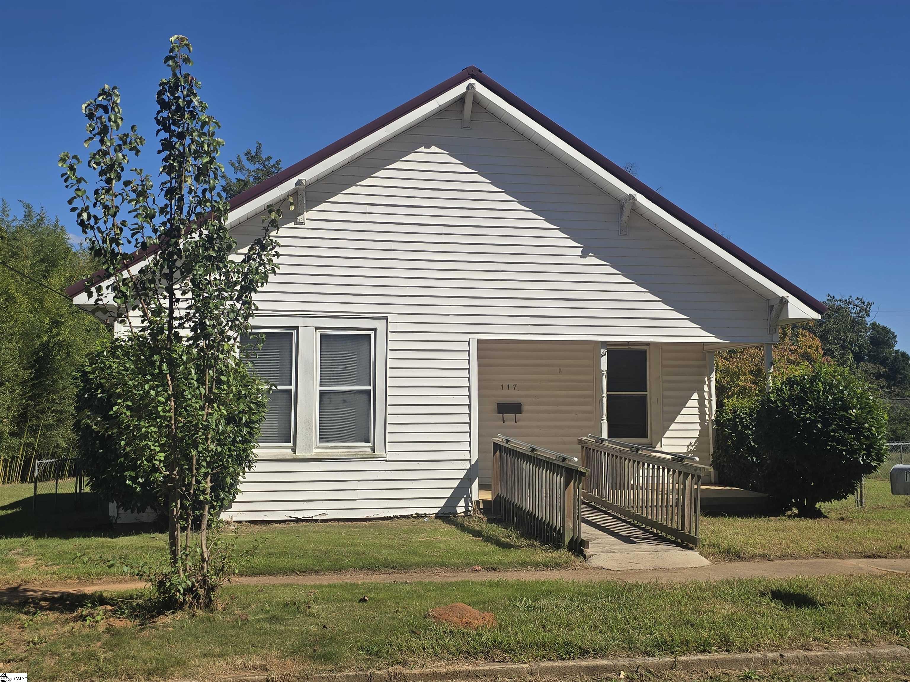 117 Wellington Street Property Photo 2