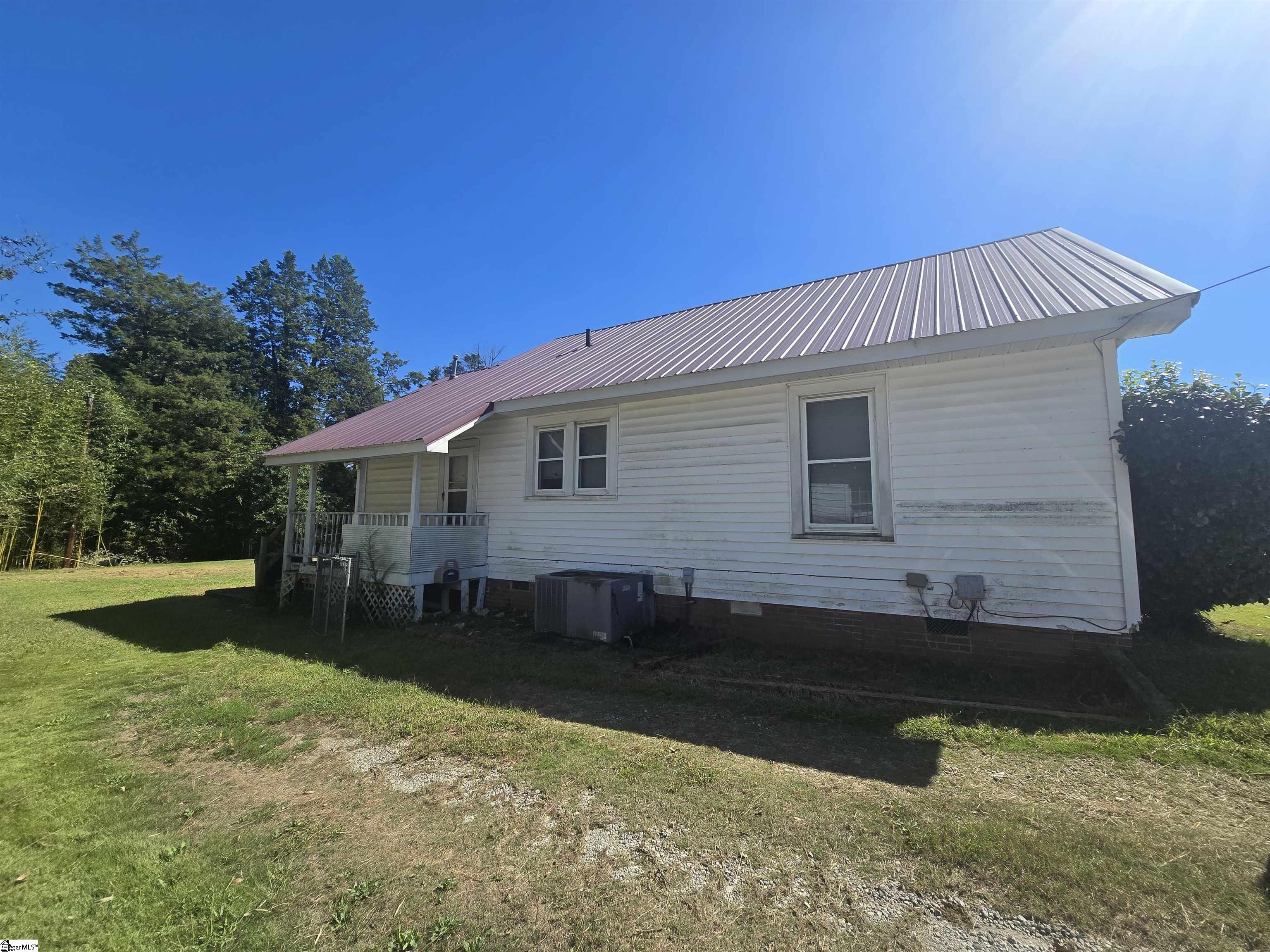 117 Wellington Street Property Photo 4